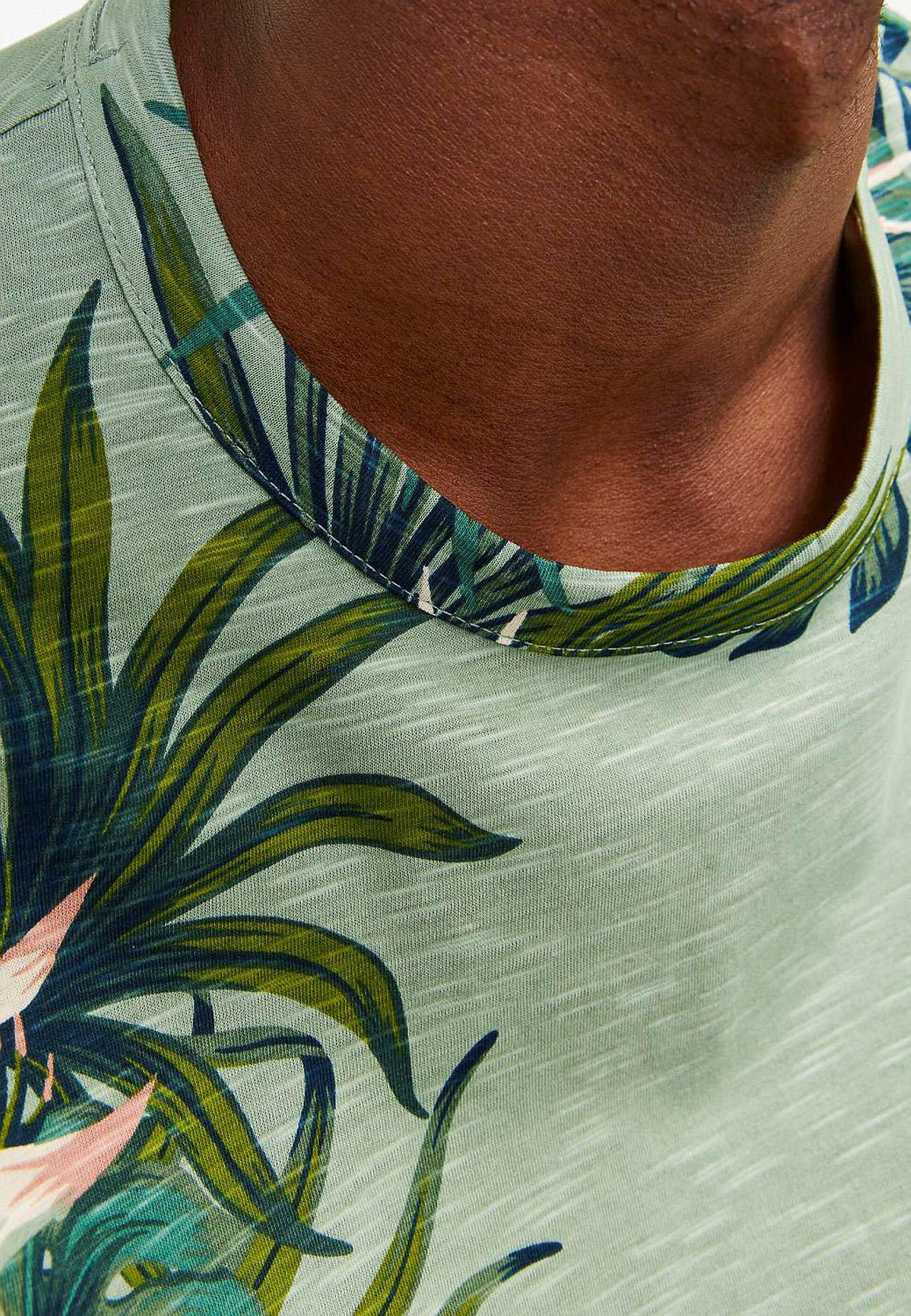 Lehemustriline T-särk