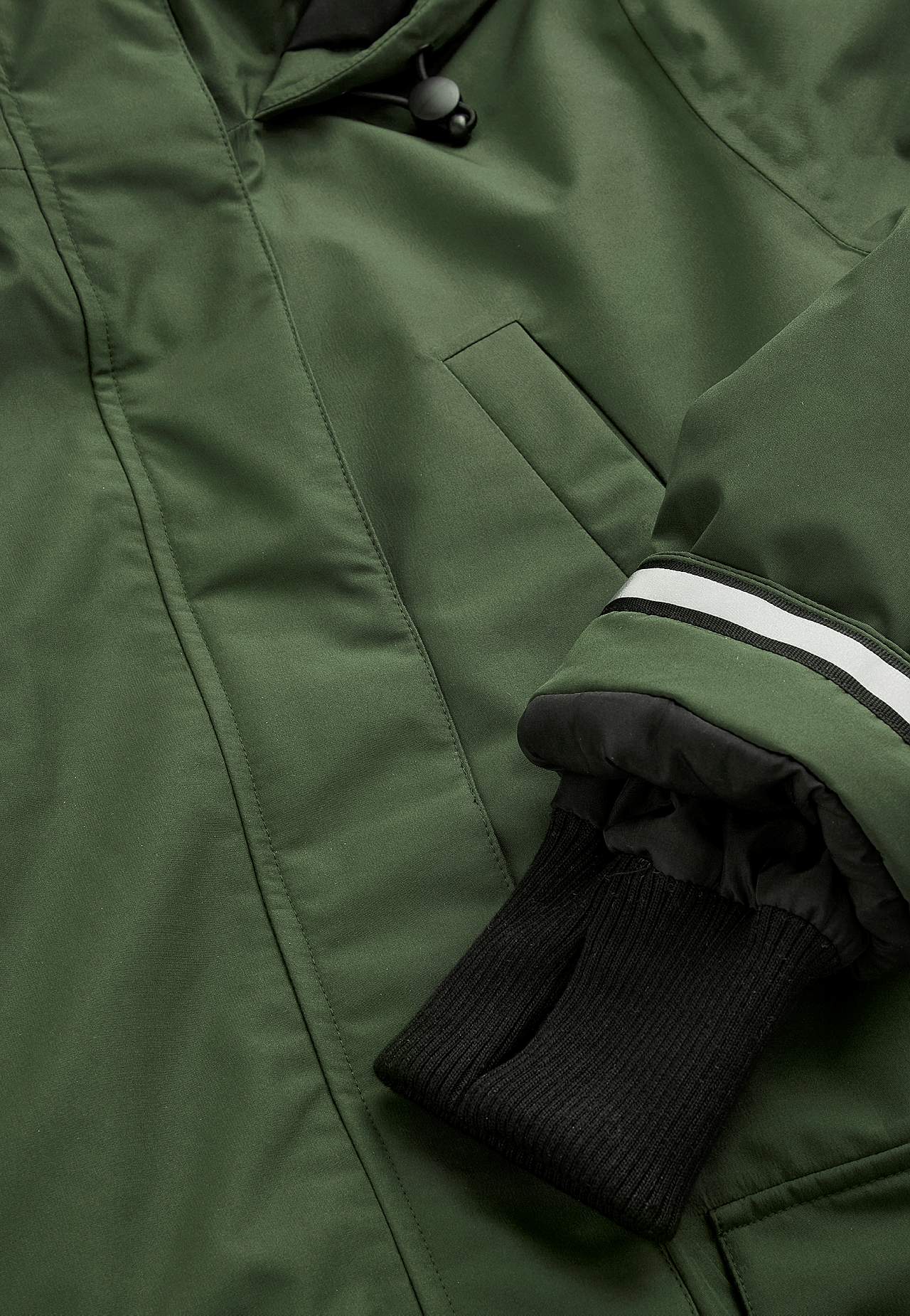 Funktsionaalne sooja voodriga parka