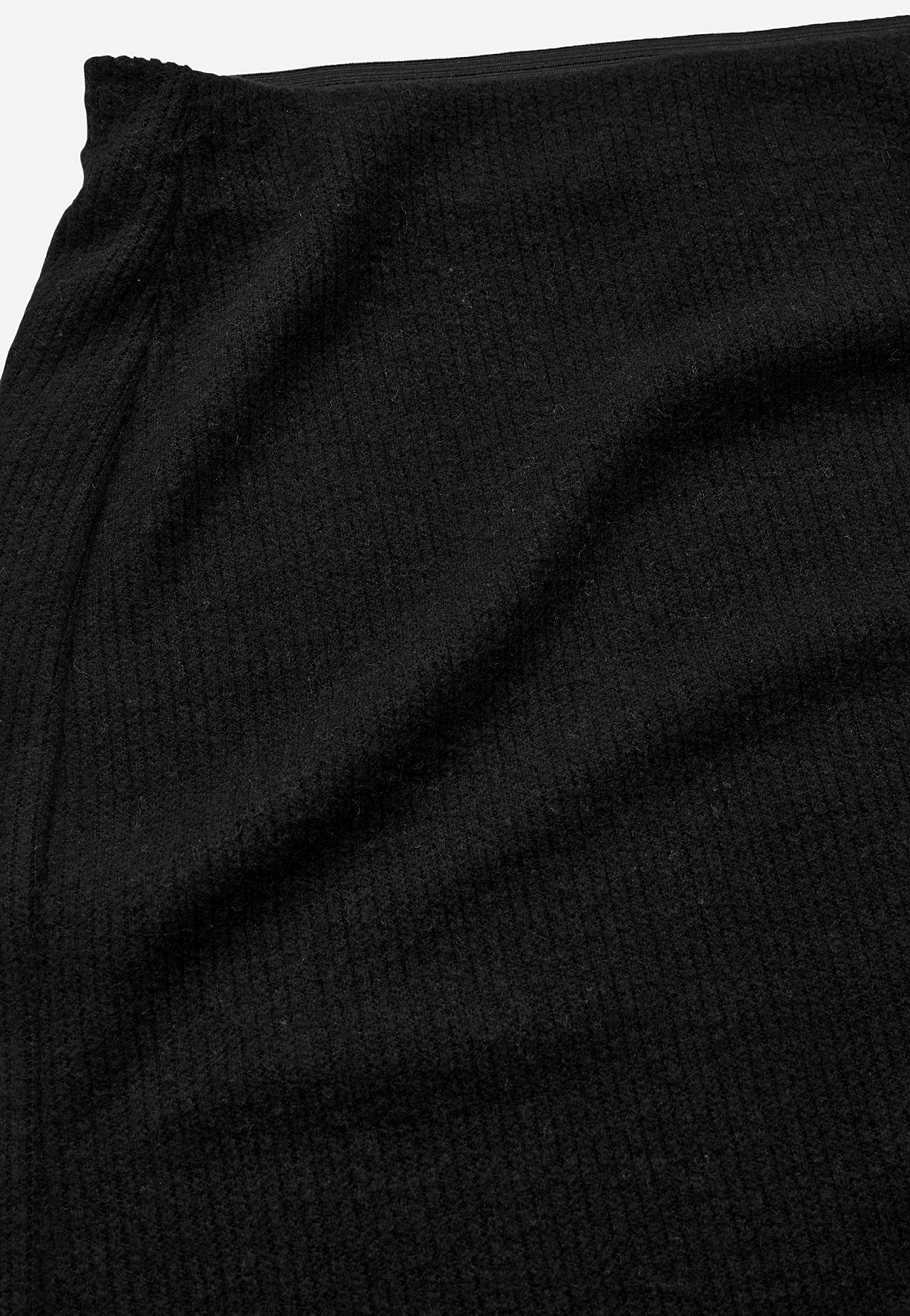 Super pehme lõhikuga seelik