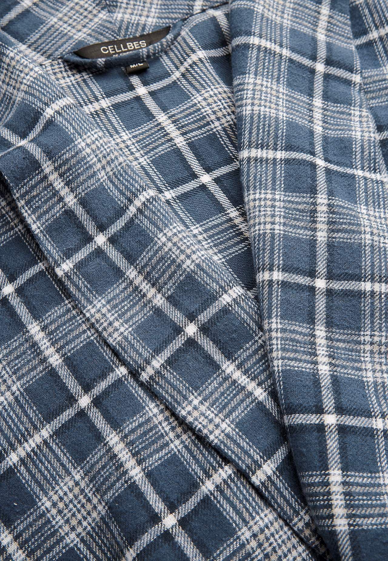 Ruuduline flanellist hommikumantel