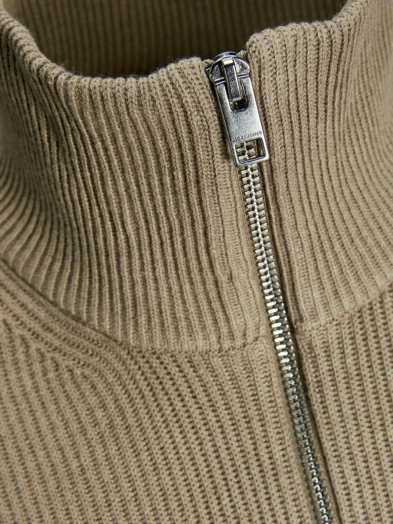 Peenkoes lukuga kampsun