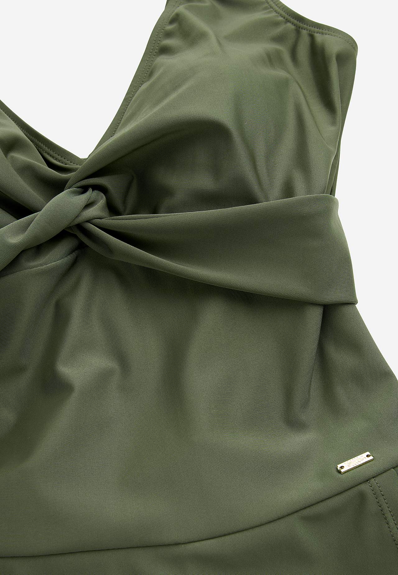 Ujumistrikoo seelikuga