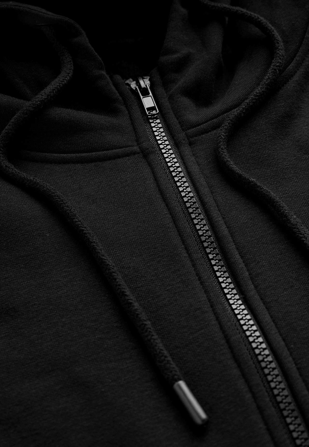 Kapuutsiga dressipluus