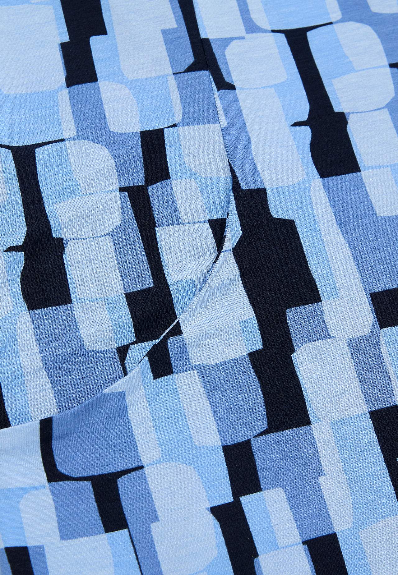 Mustriline taskutega trikotaažist tuunika