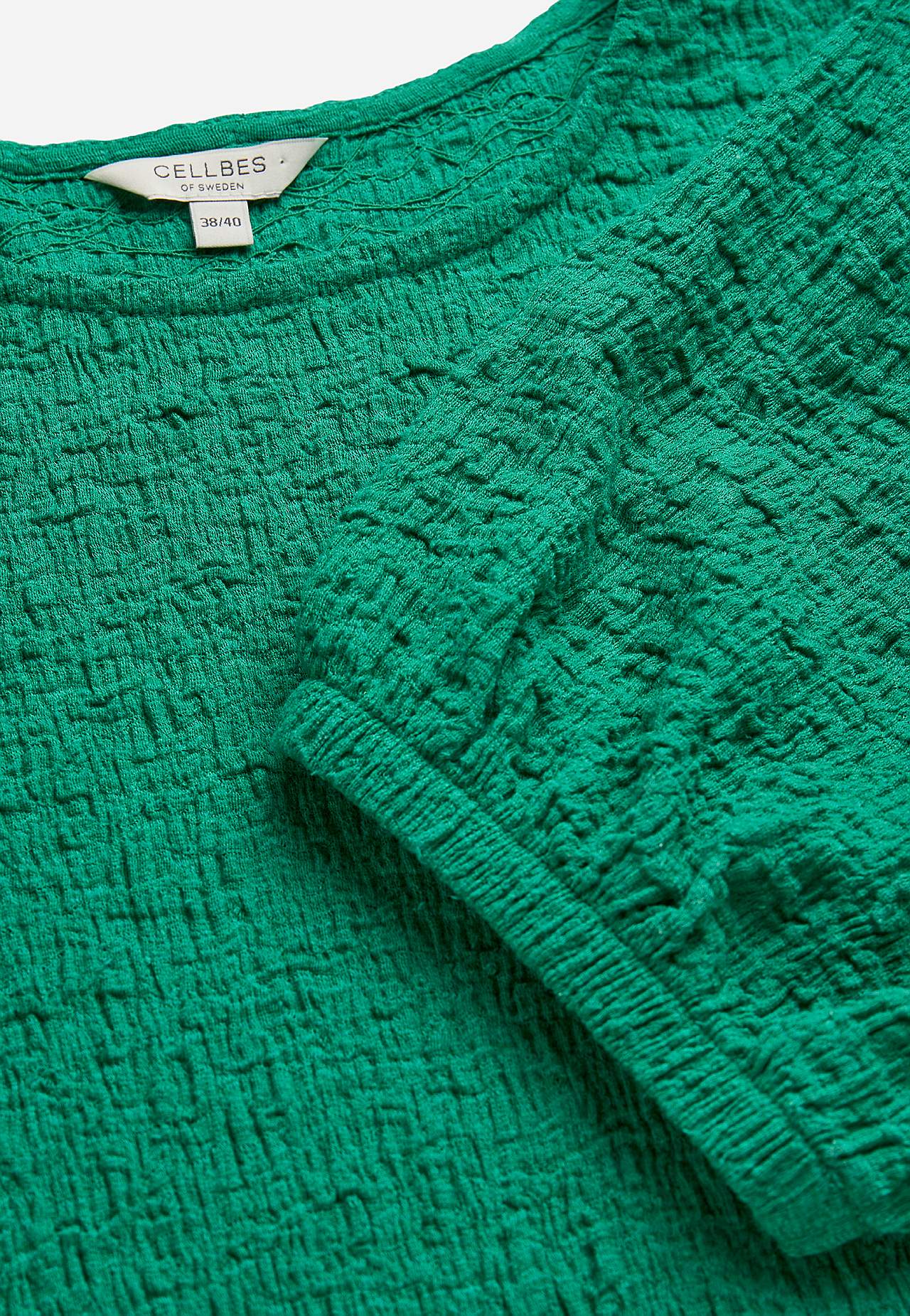 Tekstuurse koega trikotaažkleit