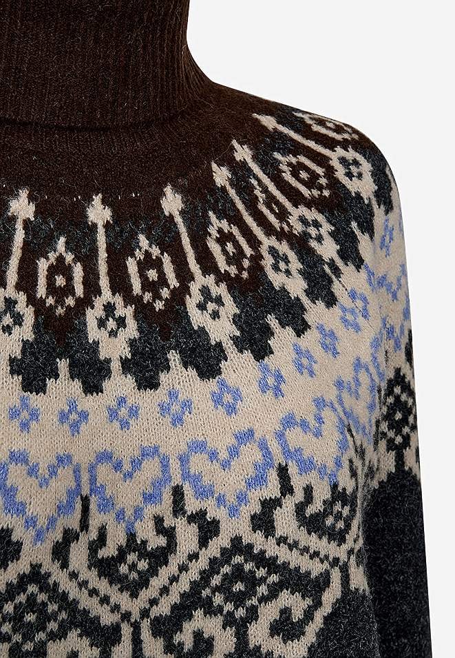 Žakaarmustriga kleit