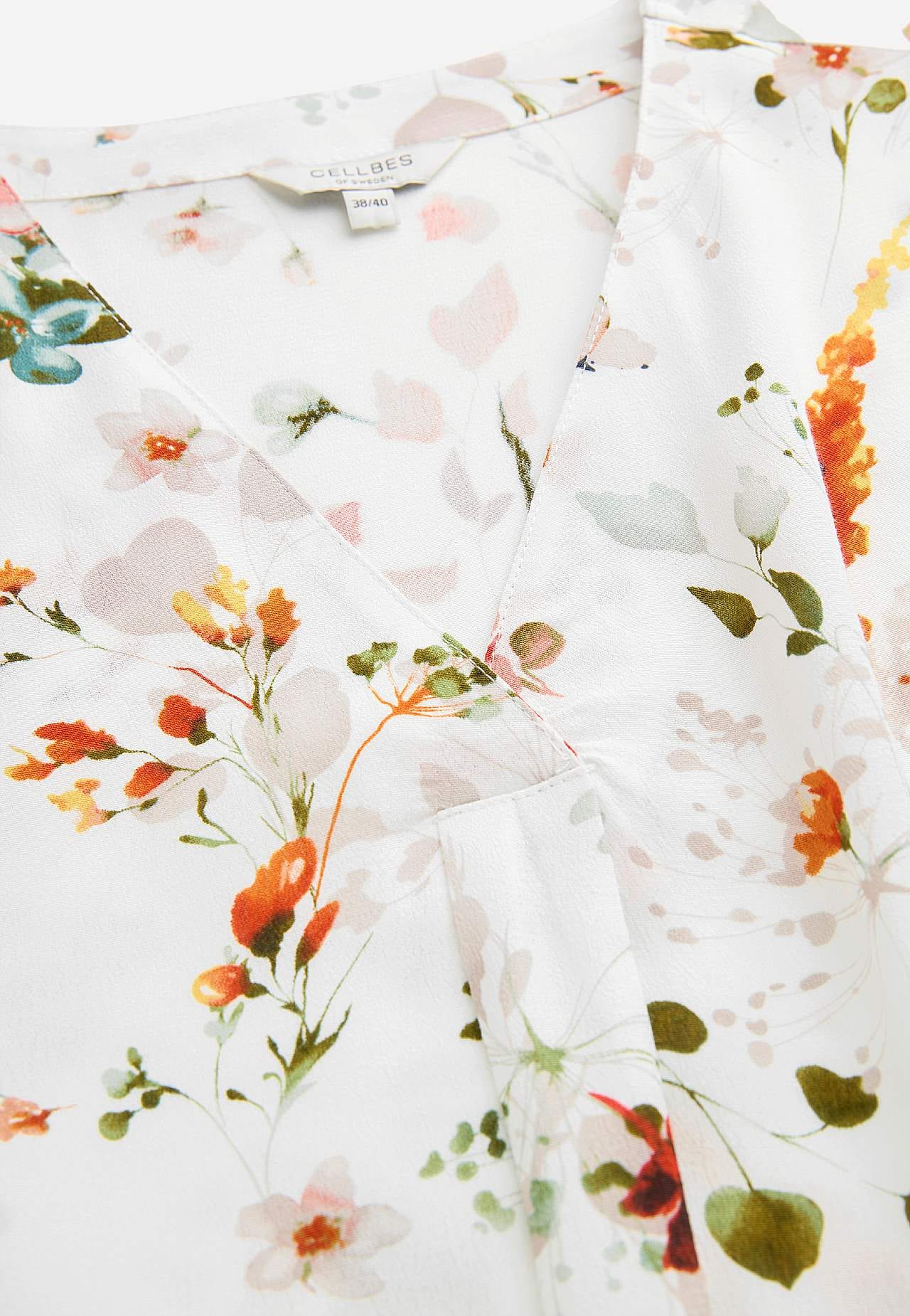 Lillemustriline pluus