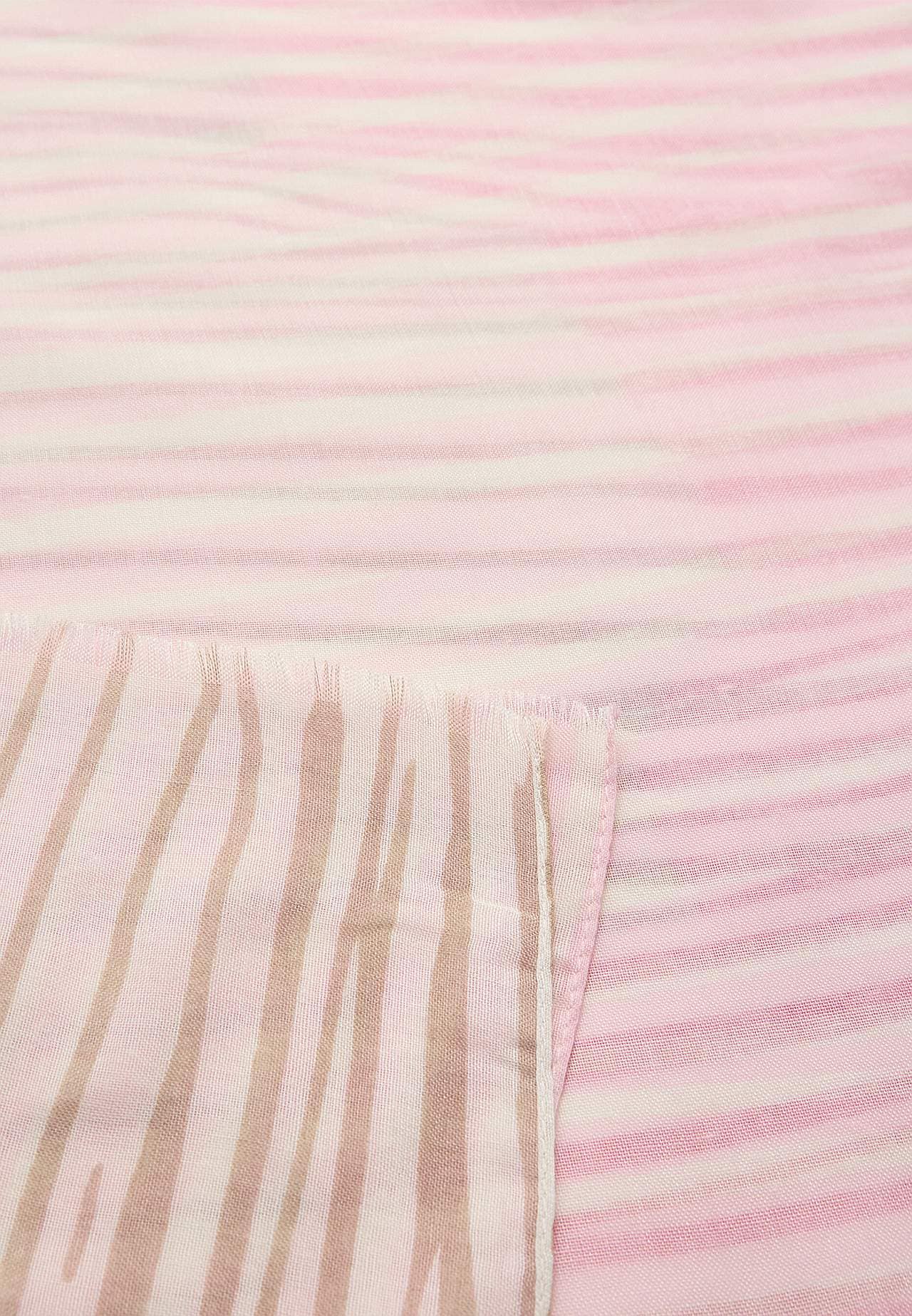 Pikk, õhuline triibuline sall