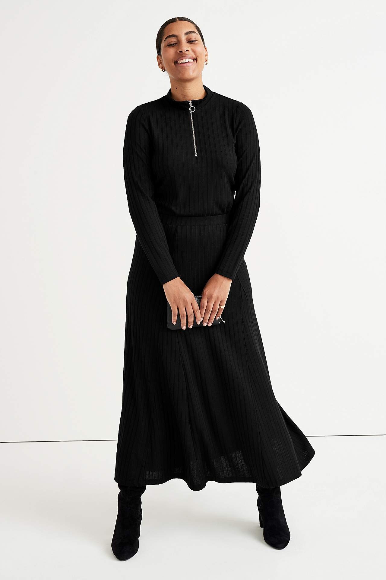 Tõmbluku ja püstkraega soonikkoes tuunika