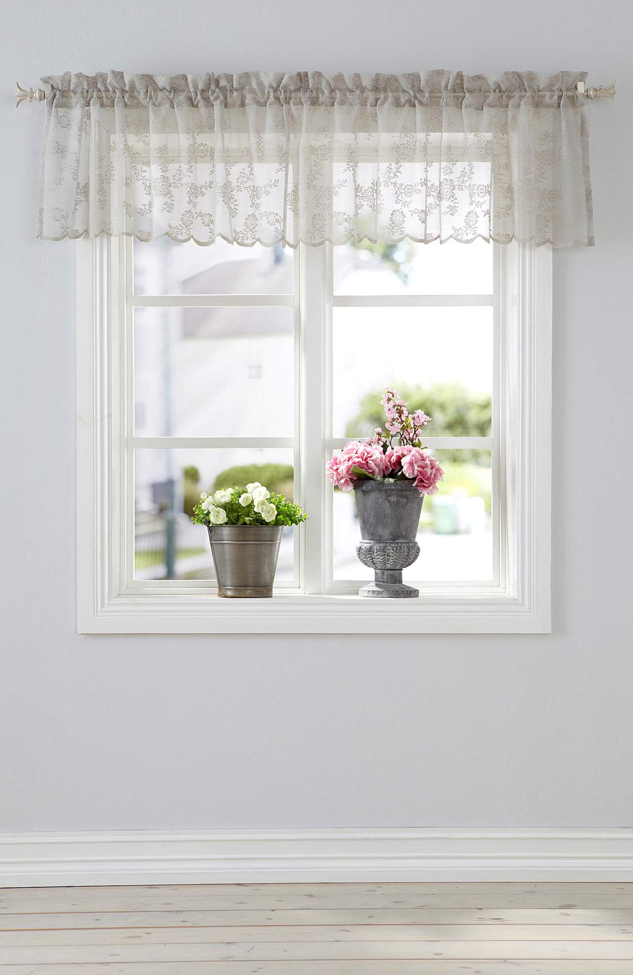 Mustriline pitskardin Rosalyn