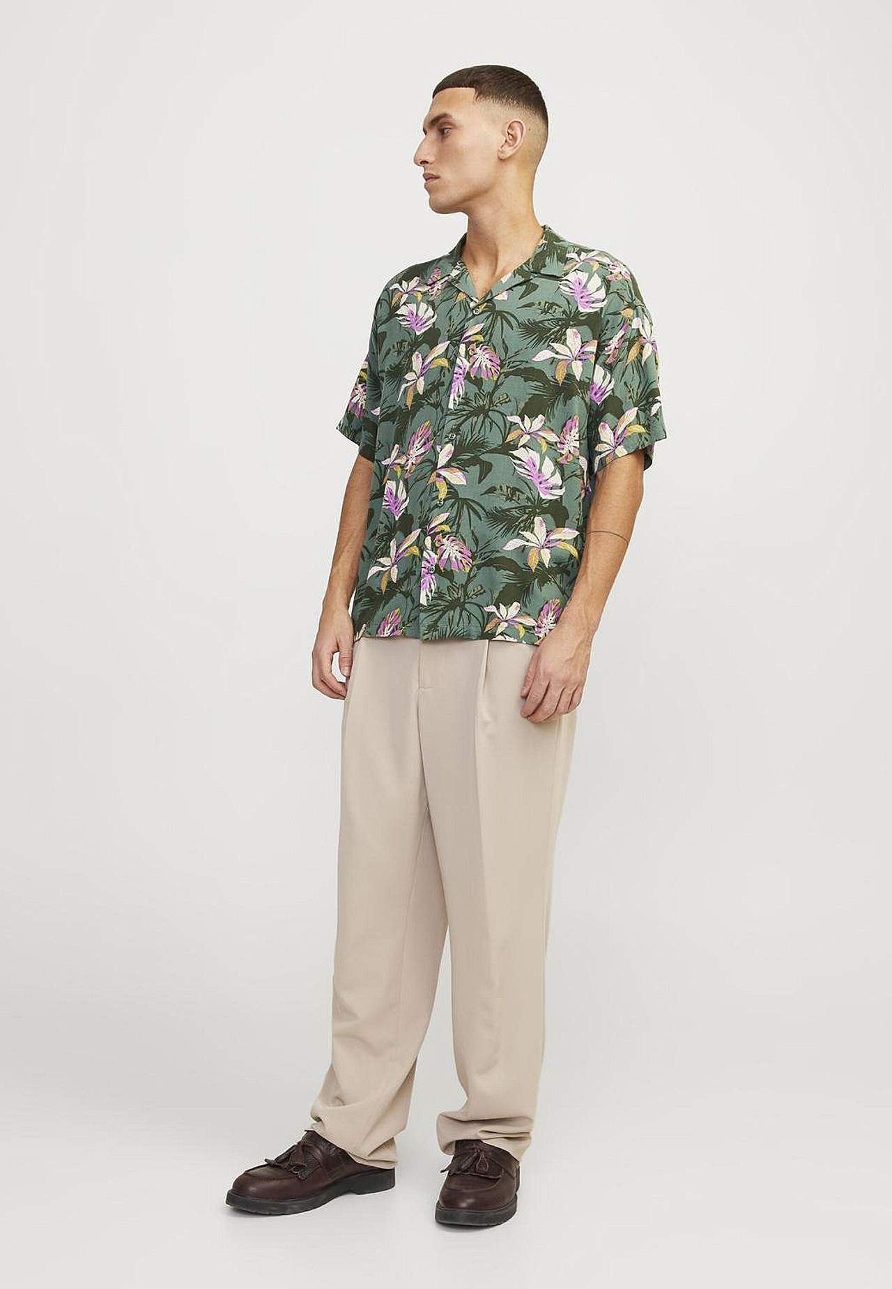 Pehmest viskoosist mustriline särk