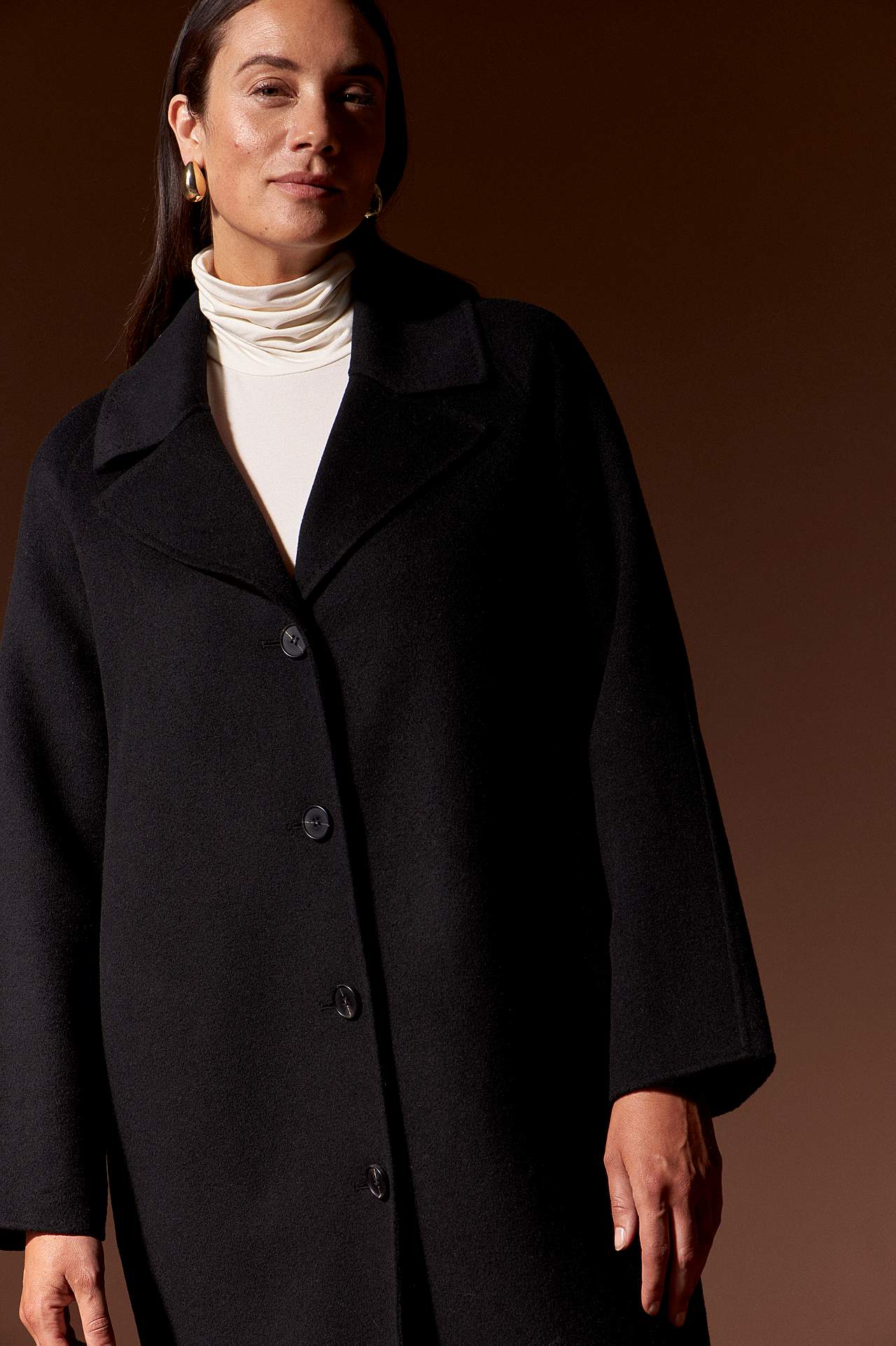 Premium villane mantel