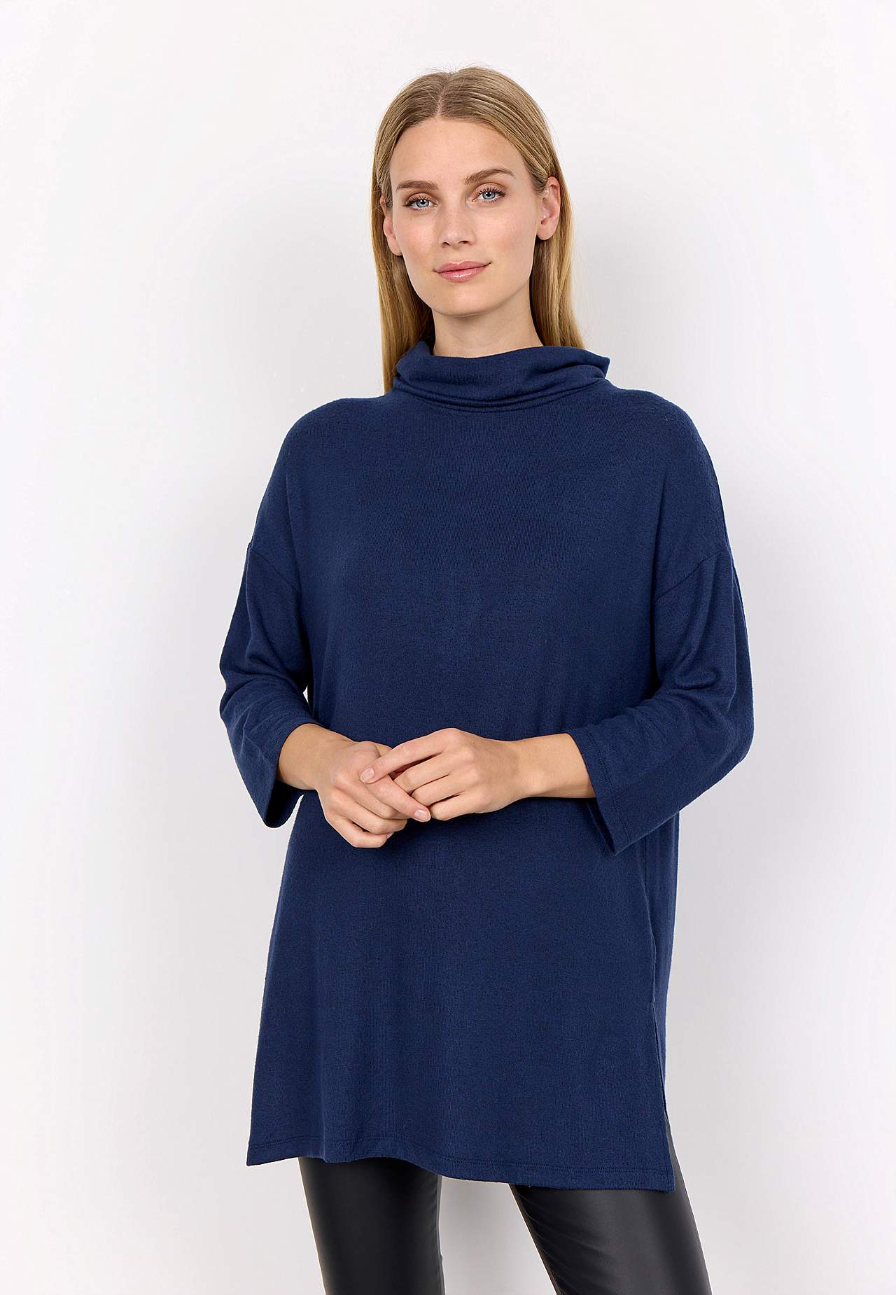 Pehmest trikotaažist tuunika