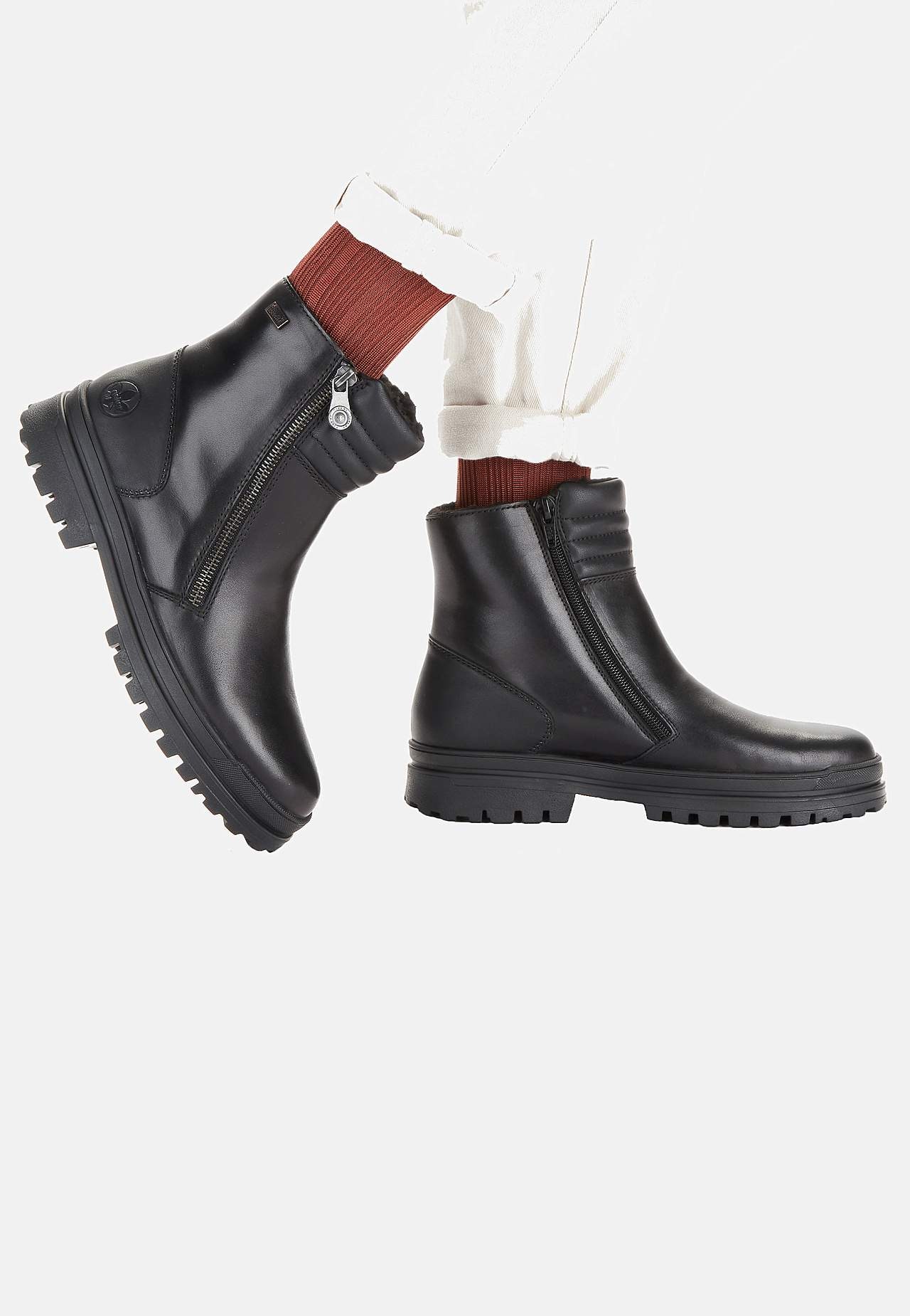 Talvesaapad väljatõmmatavate naastudega