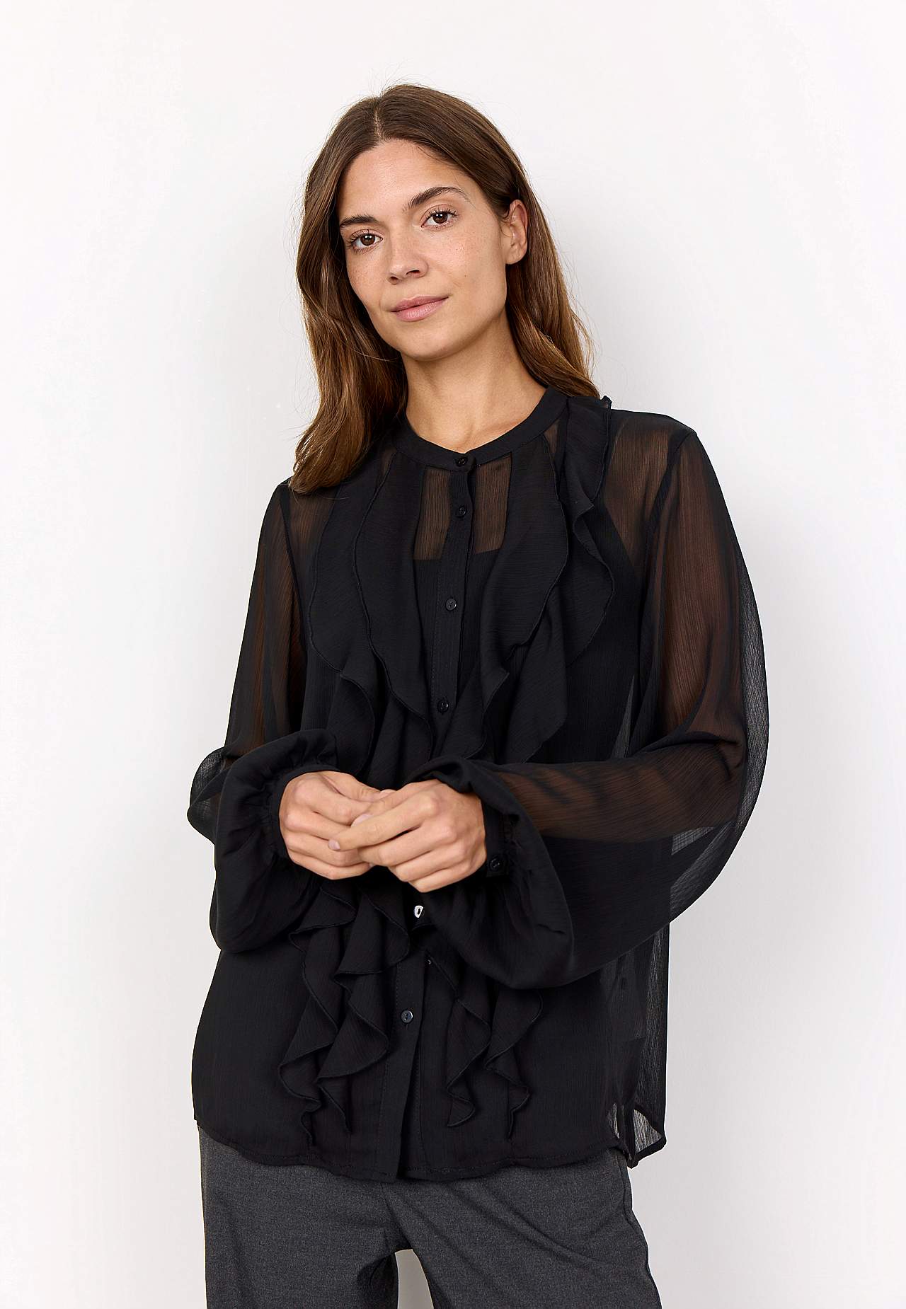 Šifoonist volangidega pluus