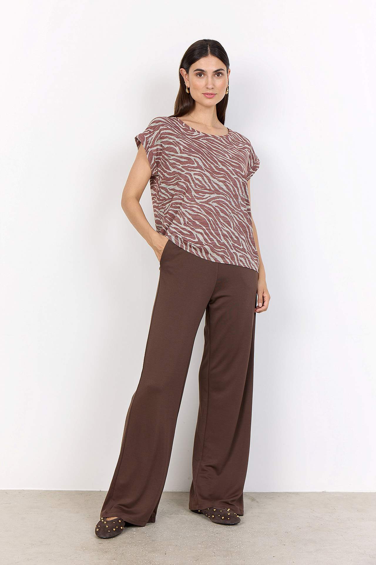 Sebramustriline topp