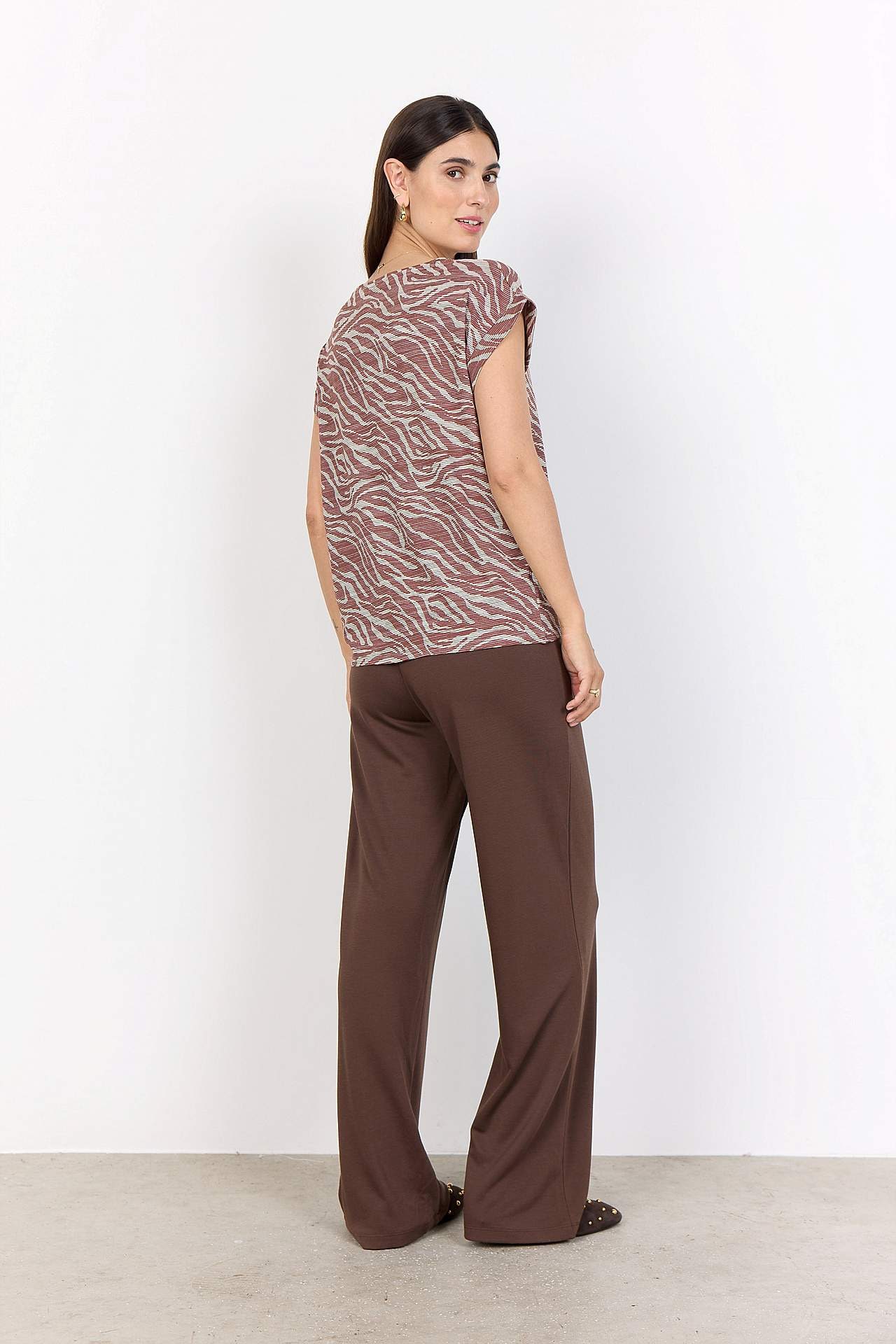 Sebramustriline topp