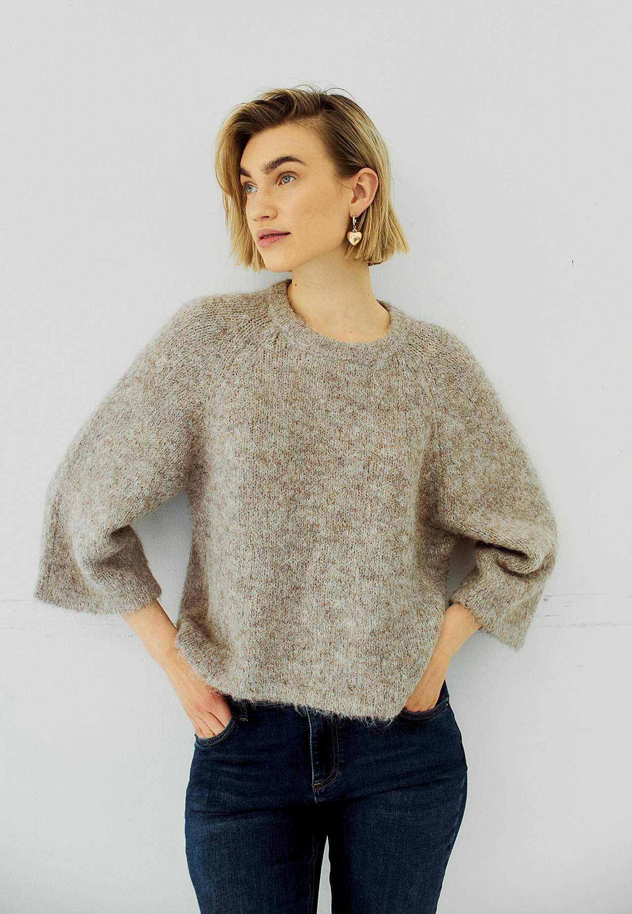 Raglaanvarrukatega džemper