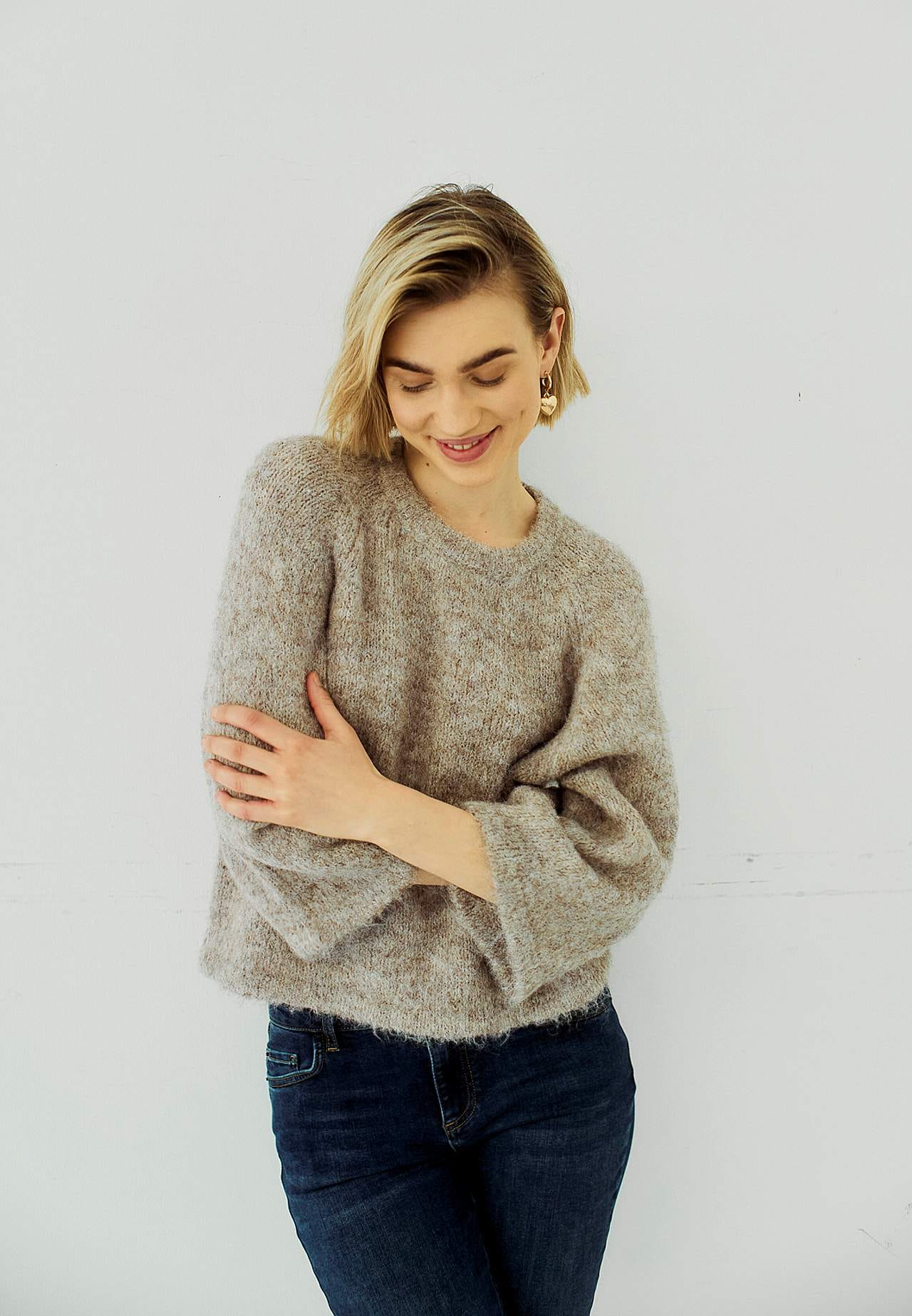 Raglaanvarrukatega džemper