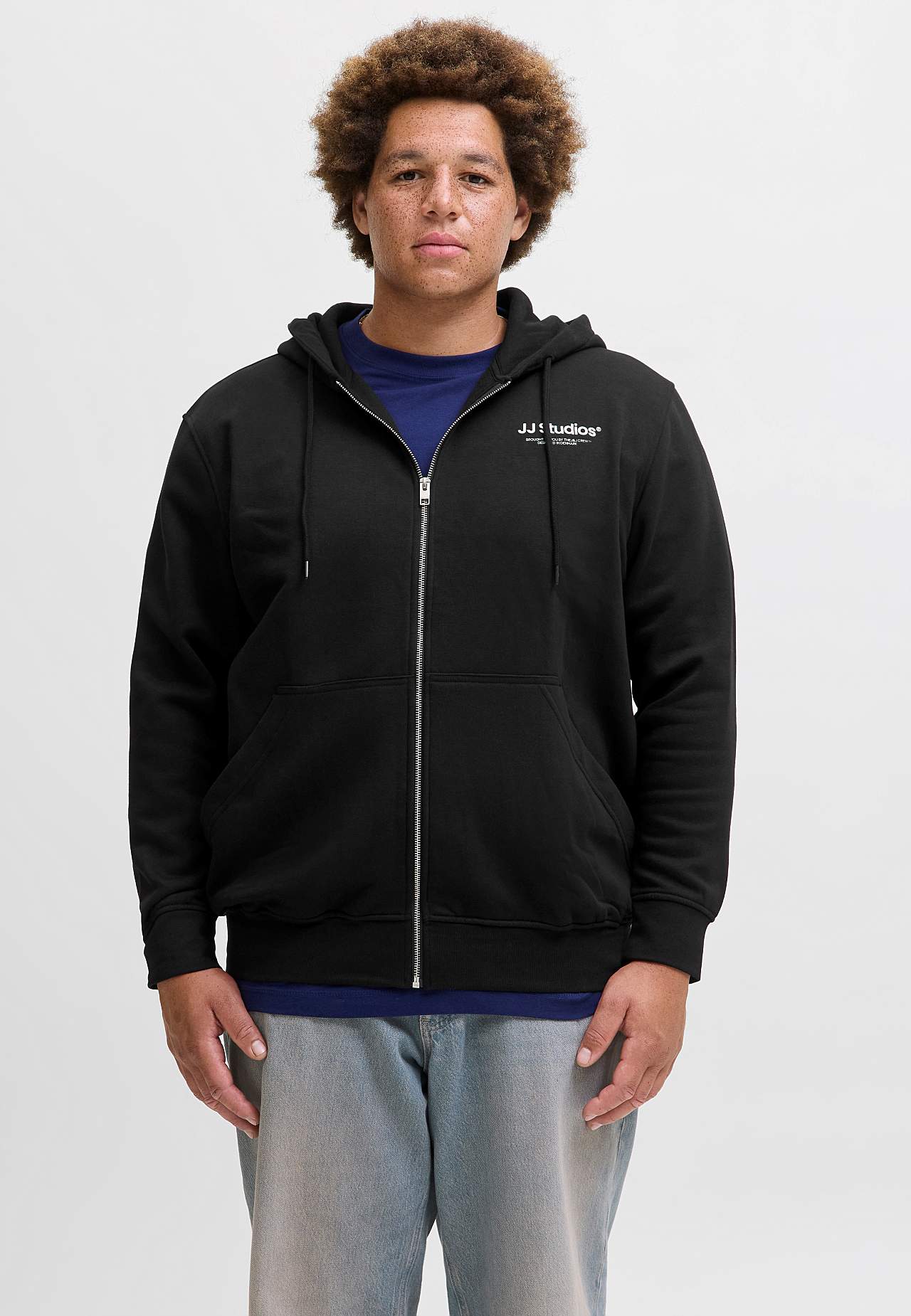 Tõmbluku ja kapuutsiga dressipluus