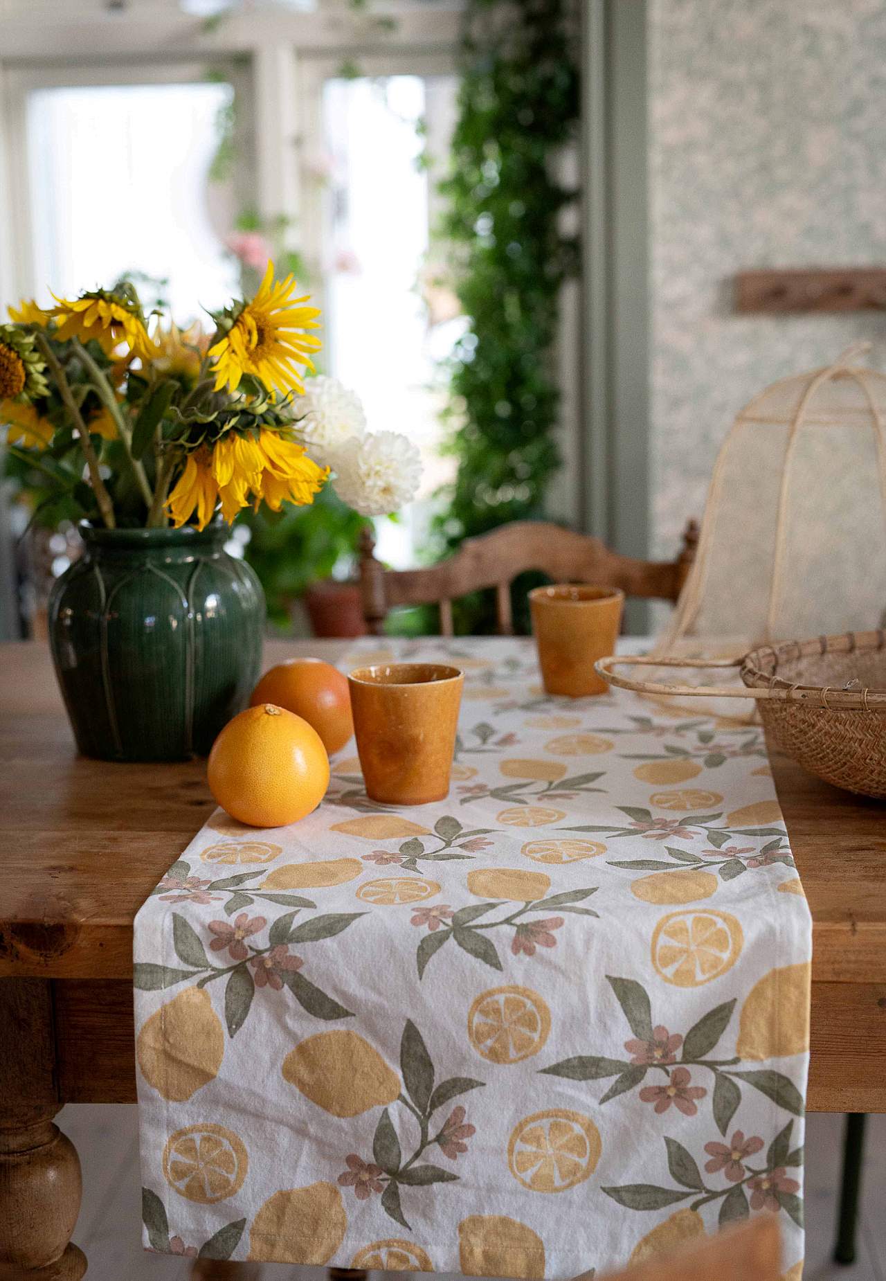 Sidrunimustriga linik