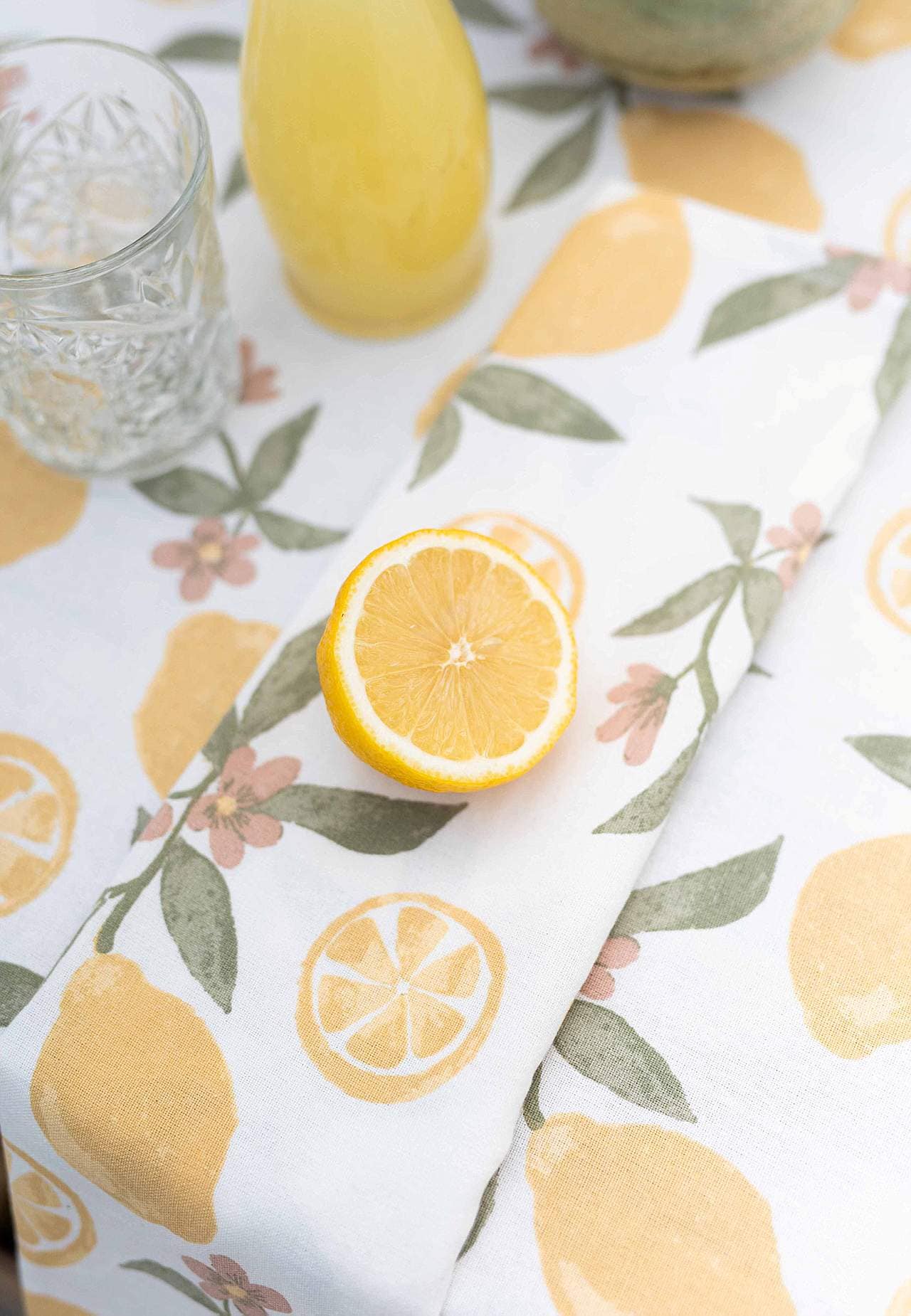 Sidrunimustriga linik