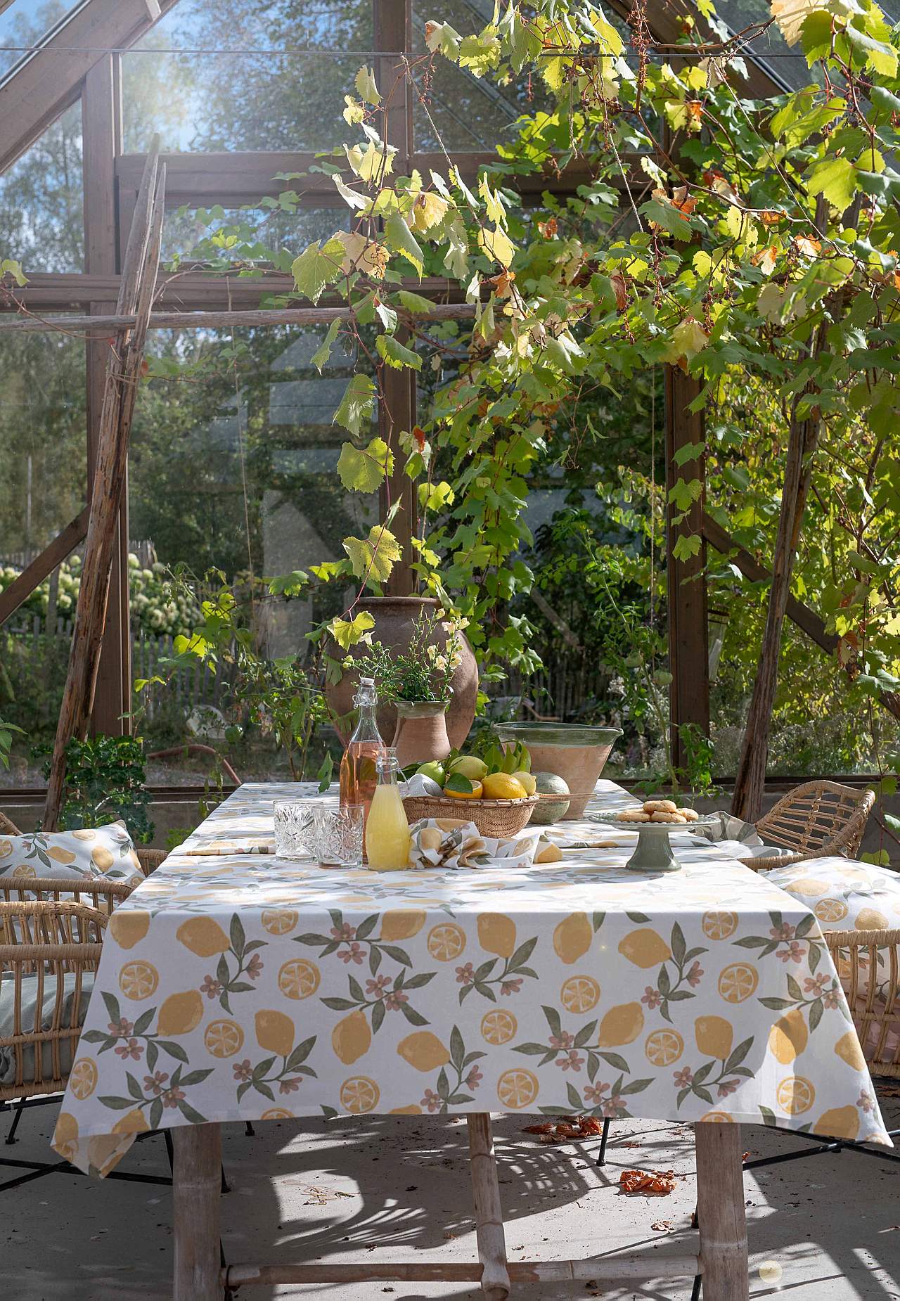 Laudlina sidrunimustriga 140x300 cm