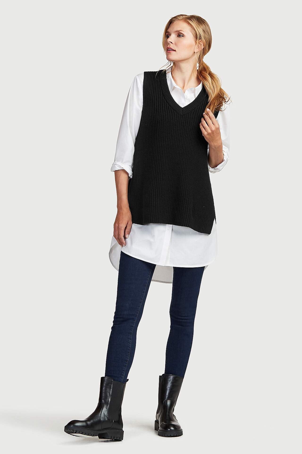 Alt laienevad teksapüksid