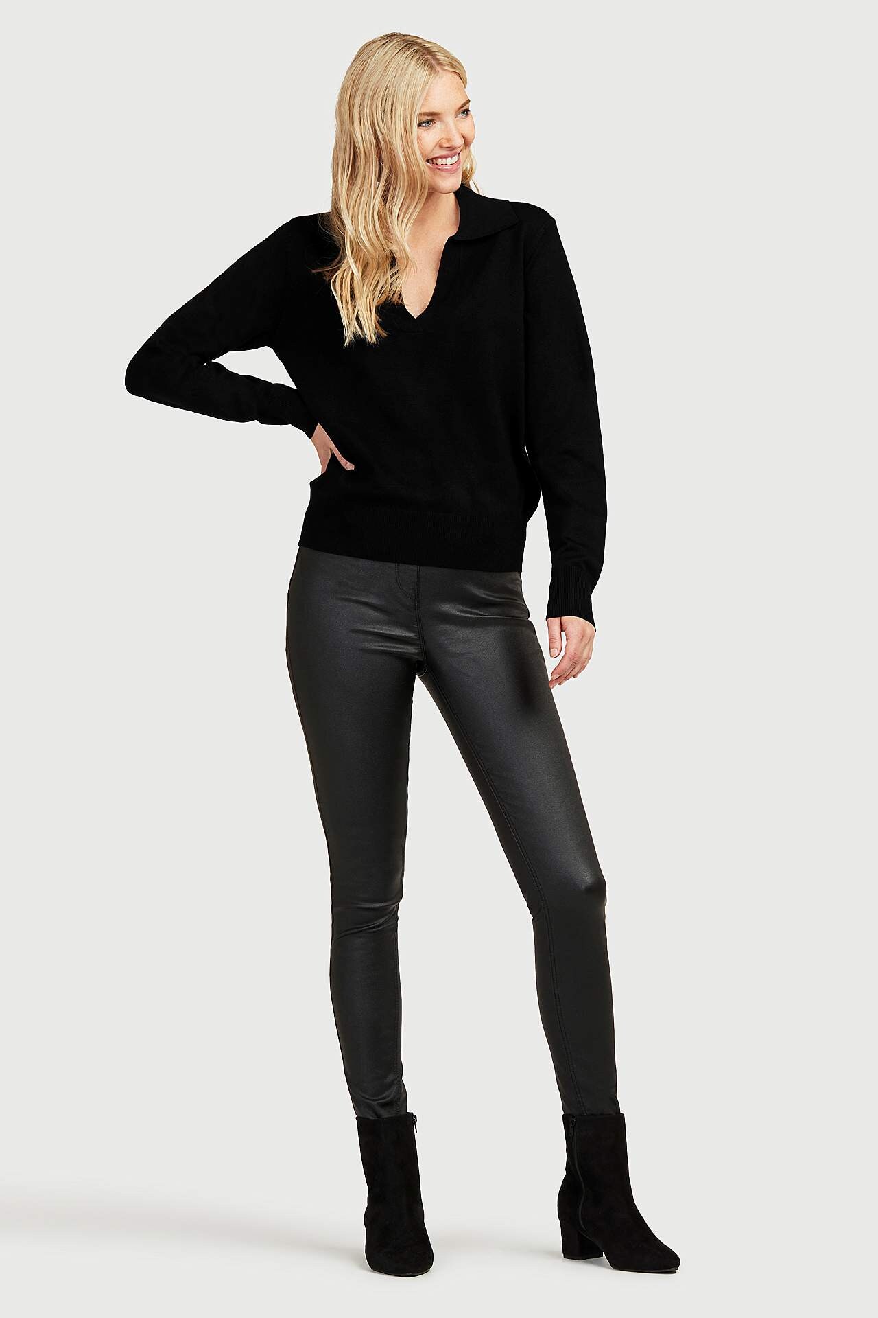 Pehme kootud džemper kraega