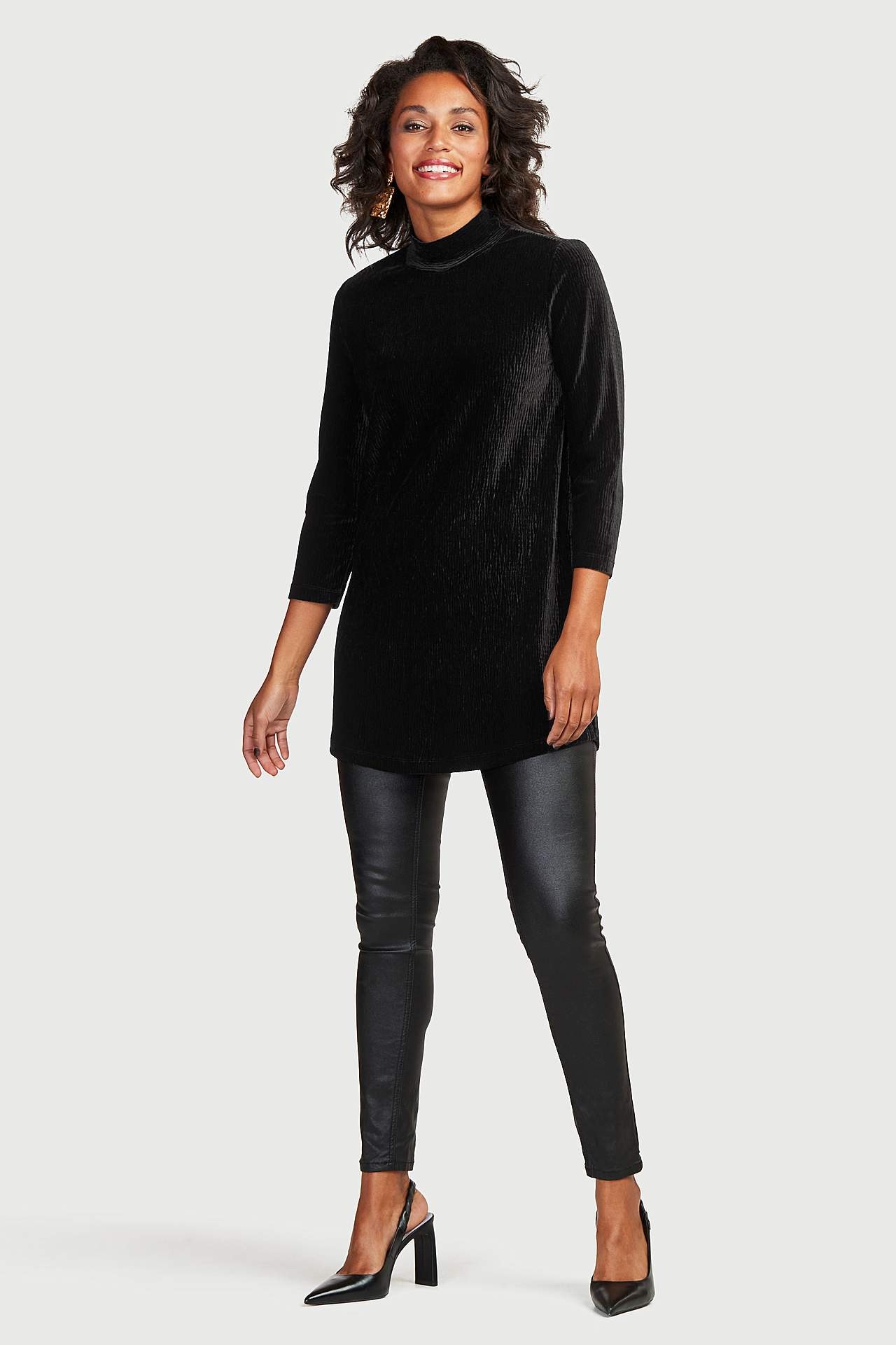 Plisseeritud sametist tuunika