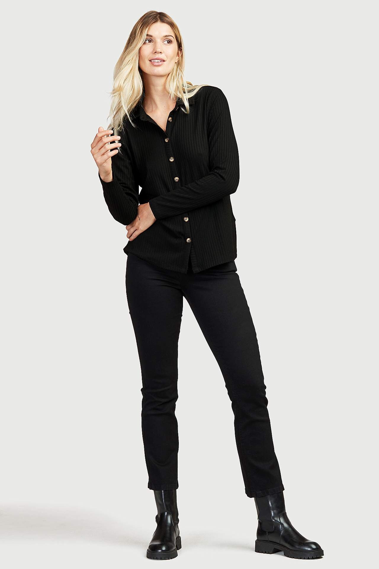 Orgaanilisest puuvillast sirgelõikelised teksased