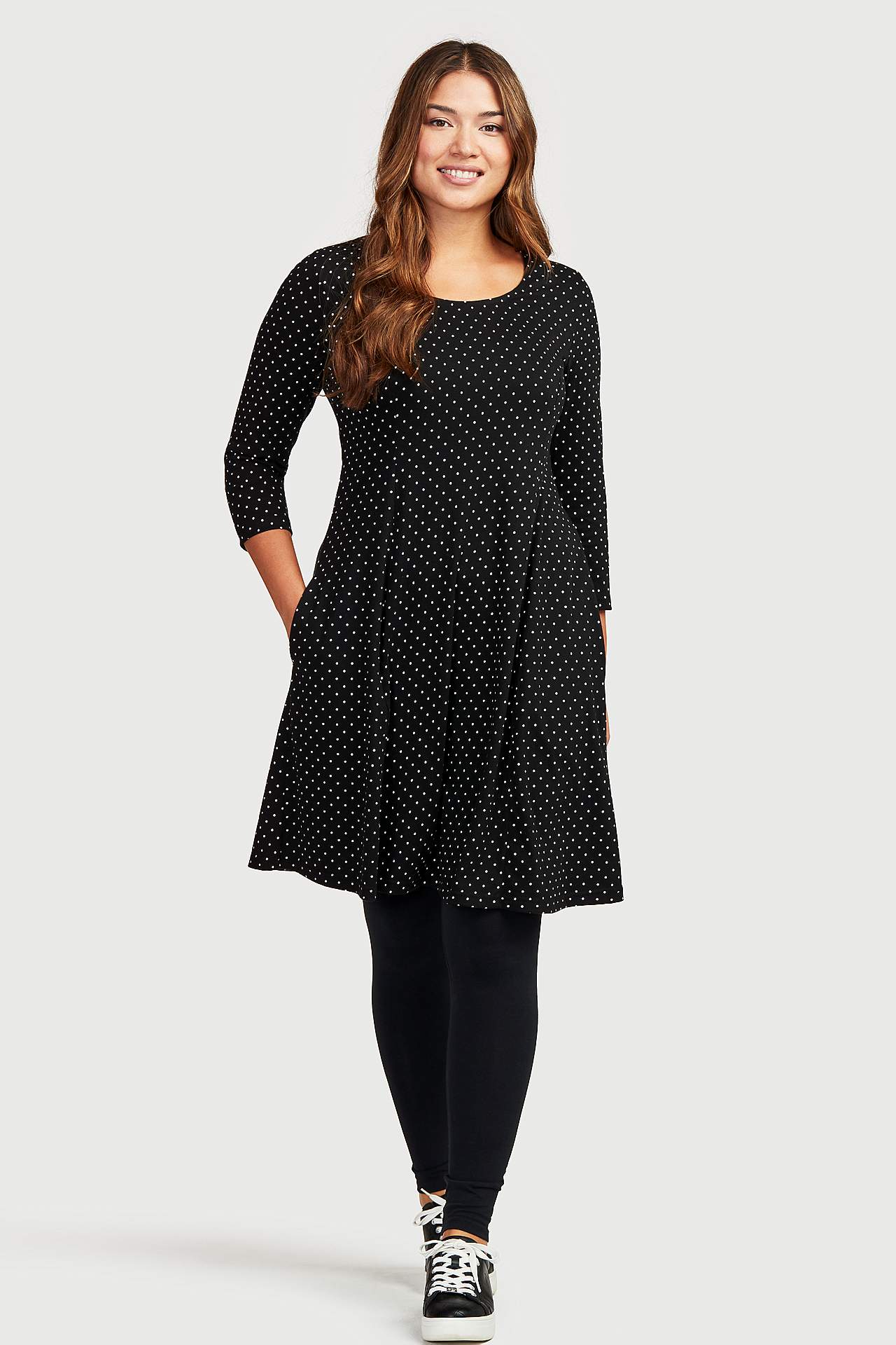 Mustriline trikotaažkleit