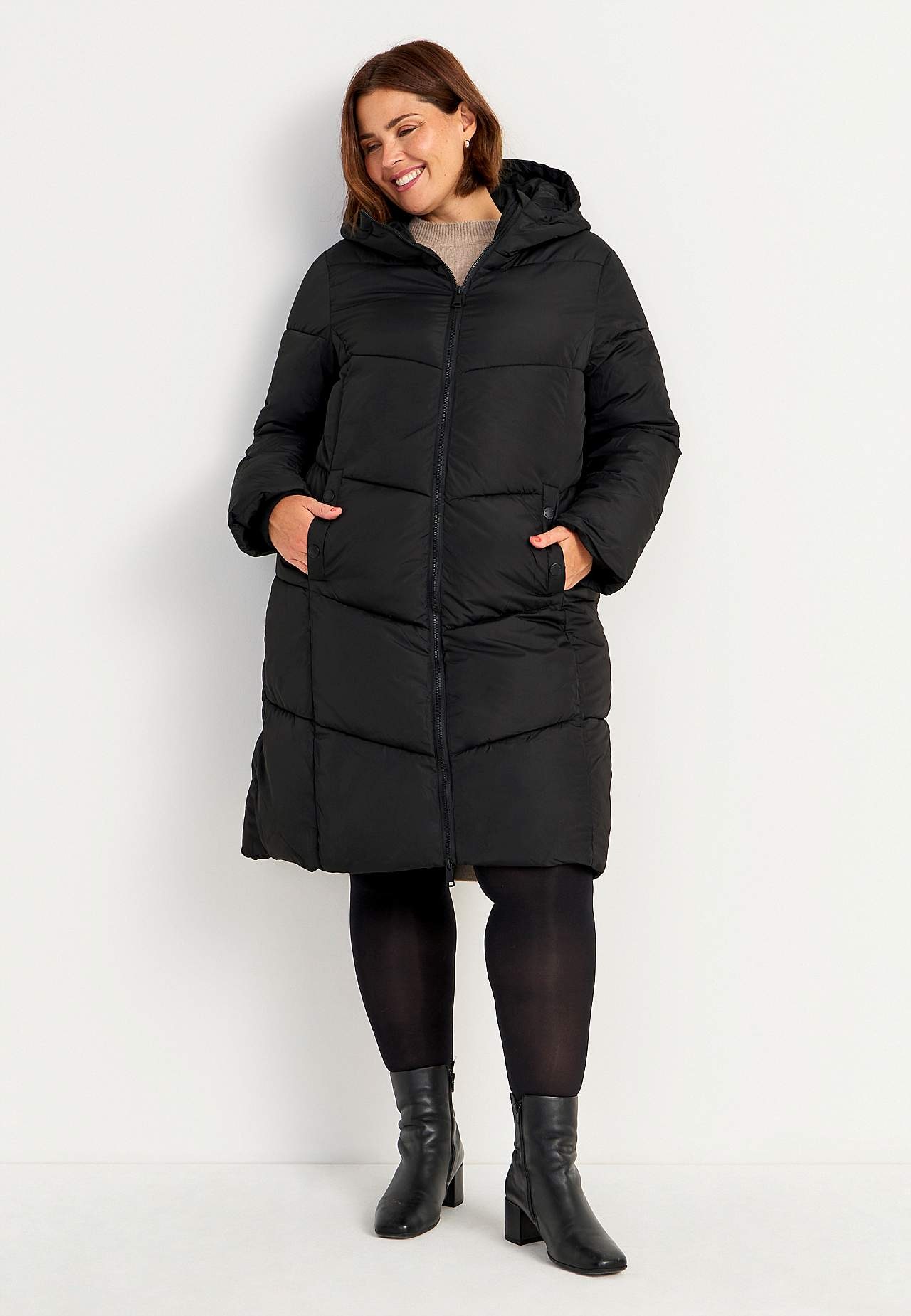 Vateeritud pikk mantel