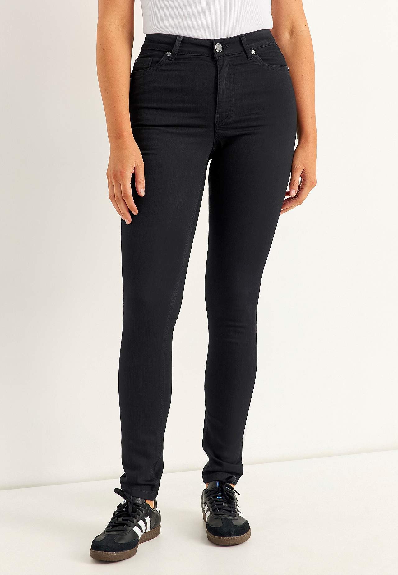 Ülielastsest kangast teksad Ella