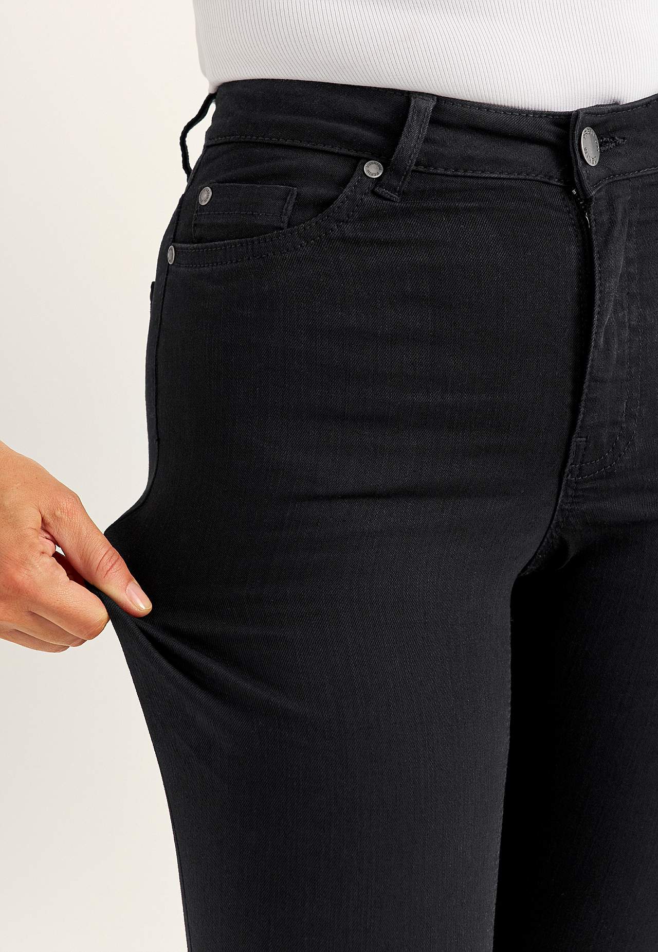 Ülielastsest kangast teksad Ella