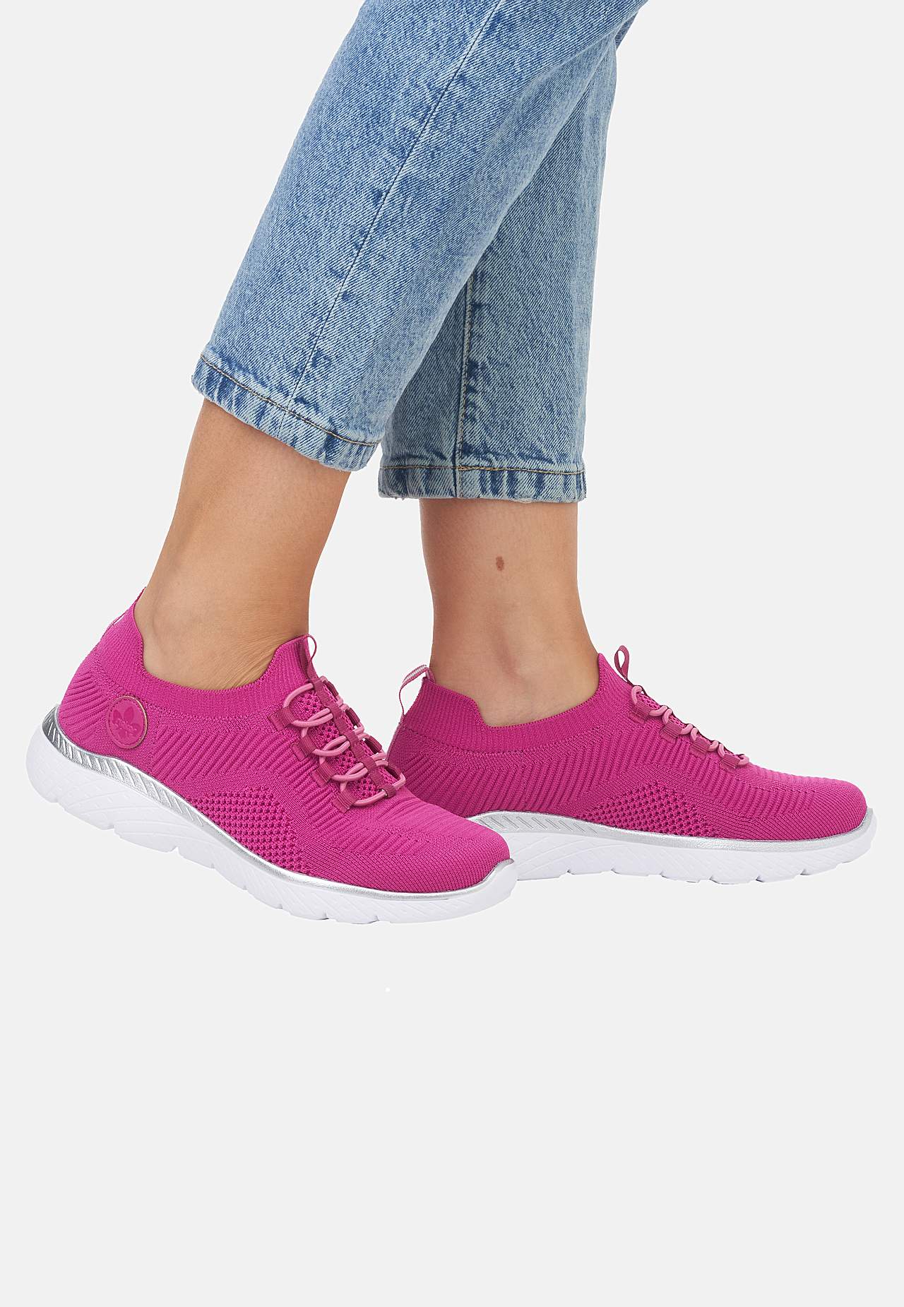 Slip-on, kerged tennised