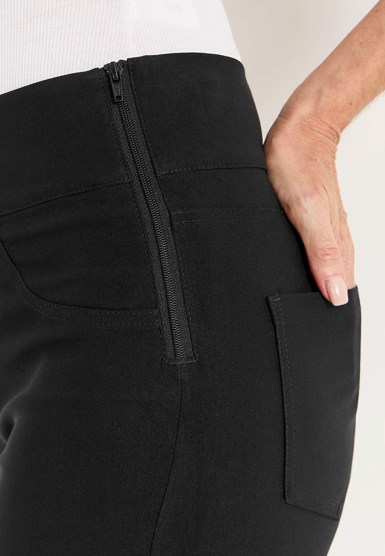 Kitsaste säärtega bengaliinpüksid