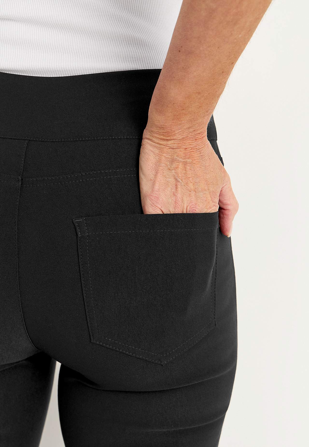 Kitsaste säärtega bengaliinpüksid