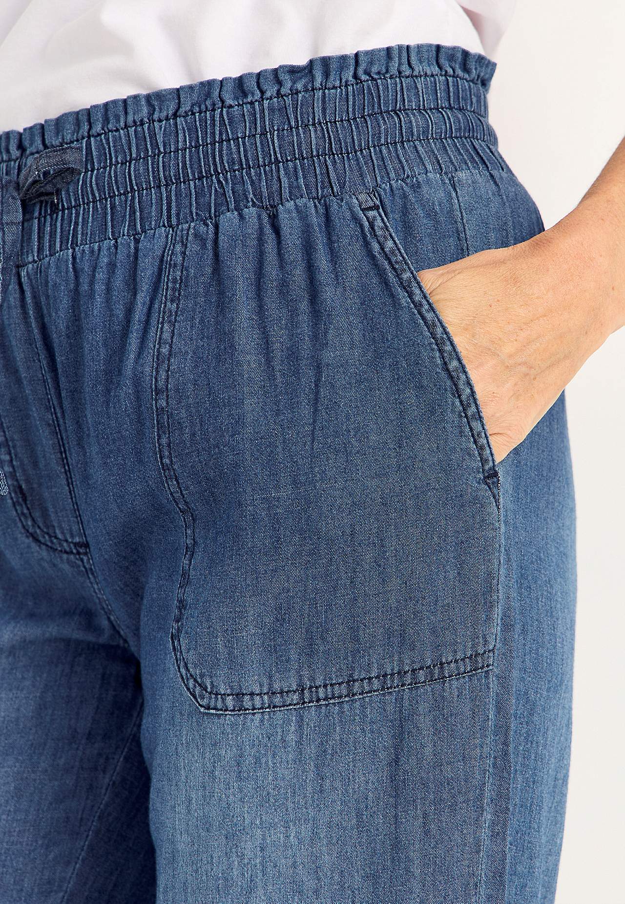Pehmest läbipestud denimkangast pikad püksid