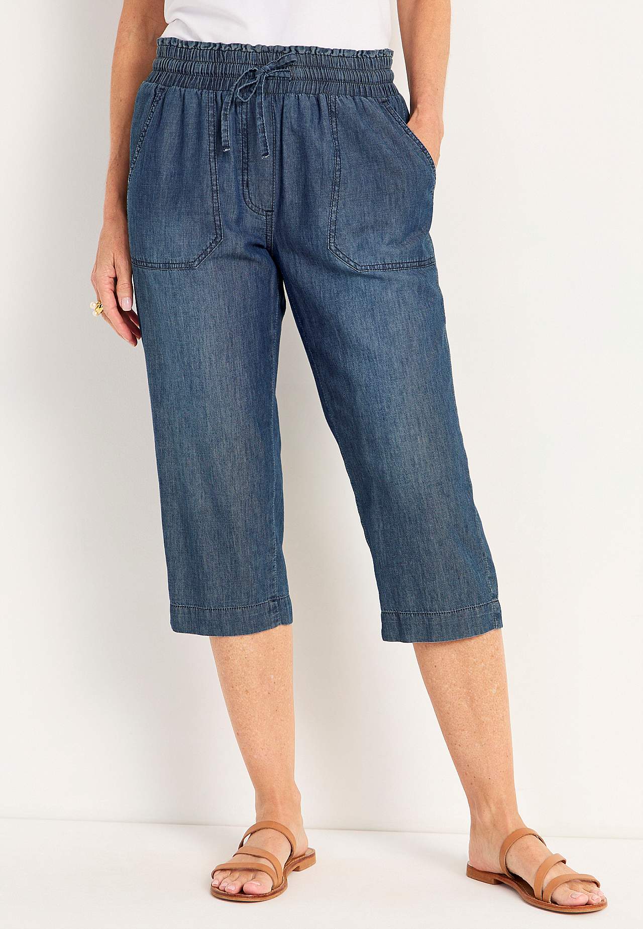 Denimkangast avara lõikega kapripüksid Jade