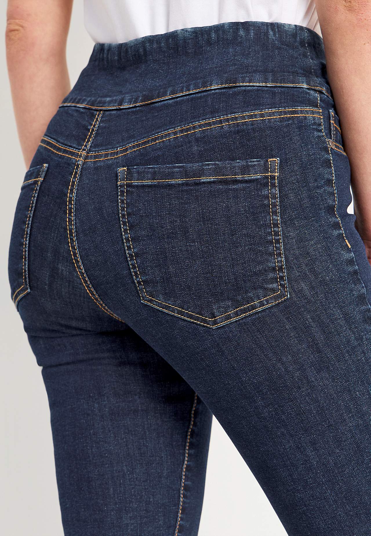 Denimkangast ülimugavad kapriretuusid Elin