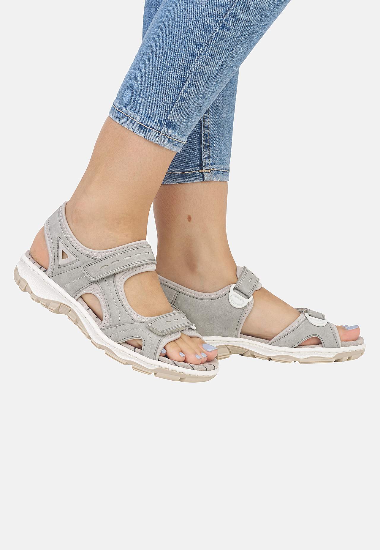 Takjakinnisega mugavad sandaalid