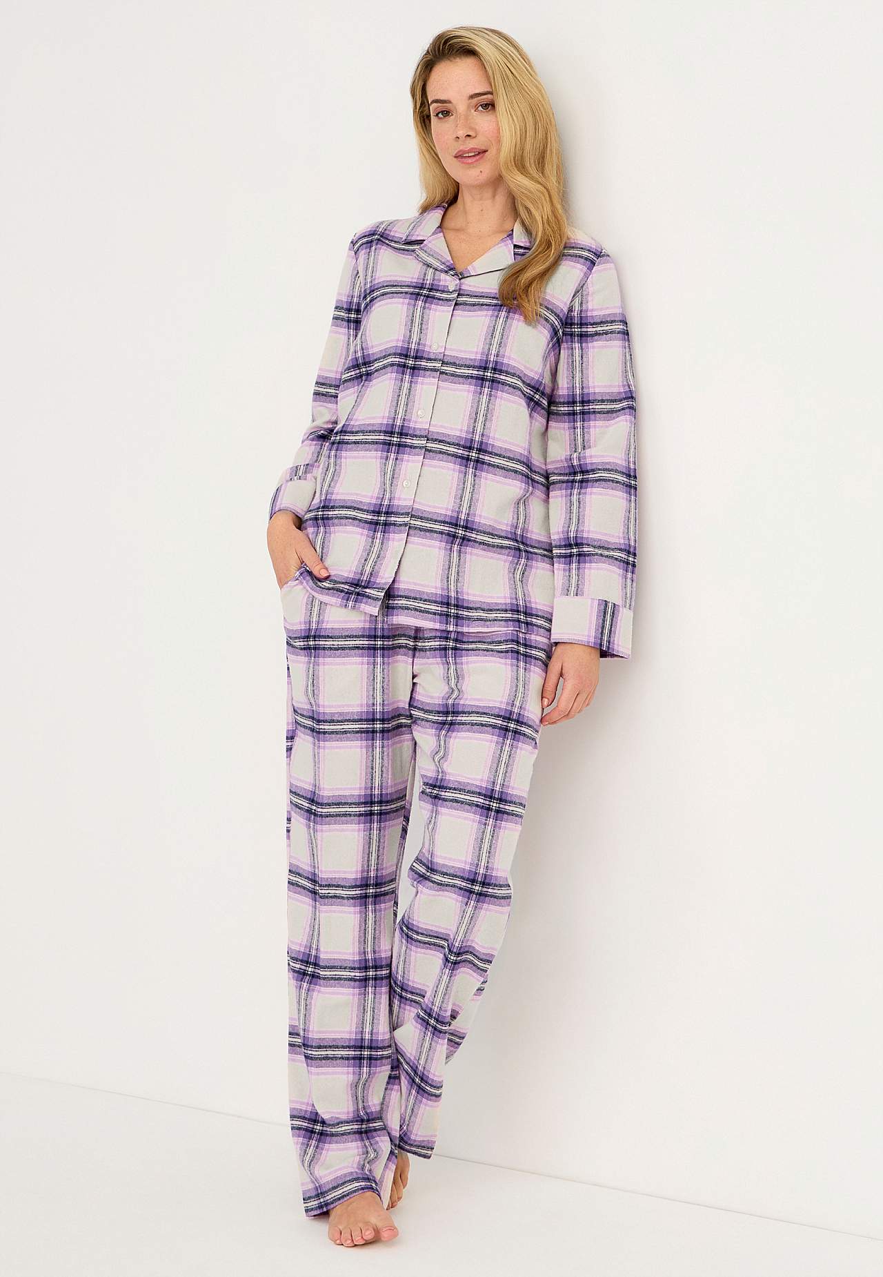 Ruudulisest flanellist pidžaama Felicia