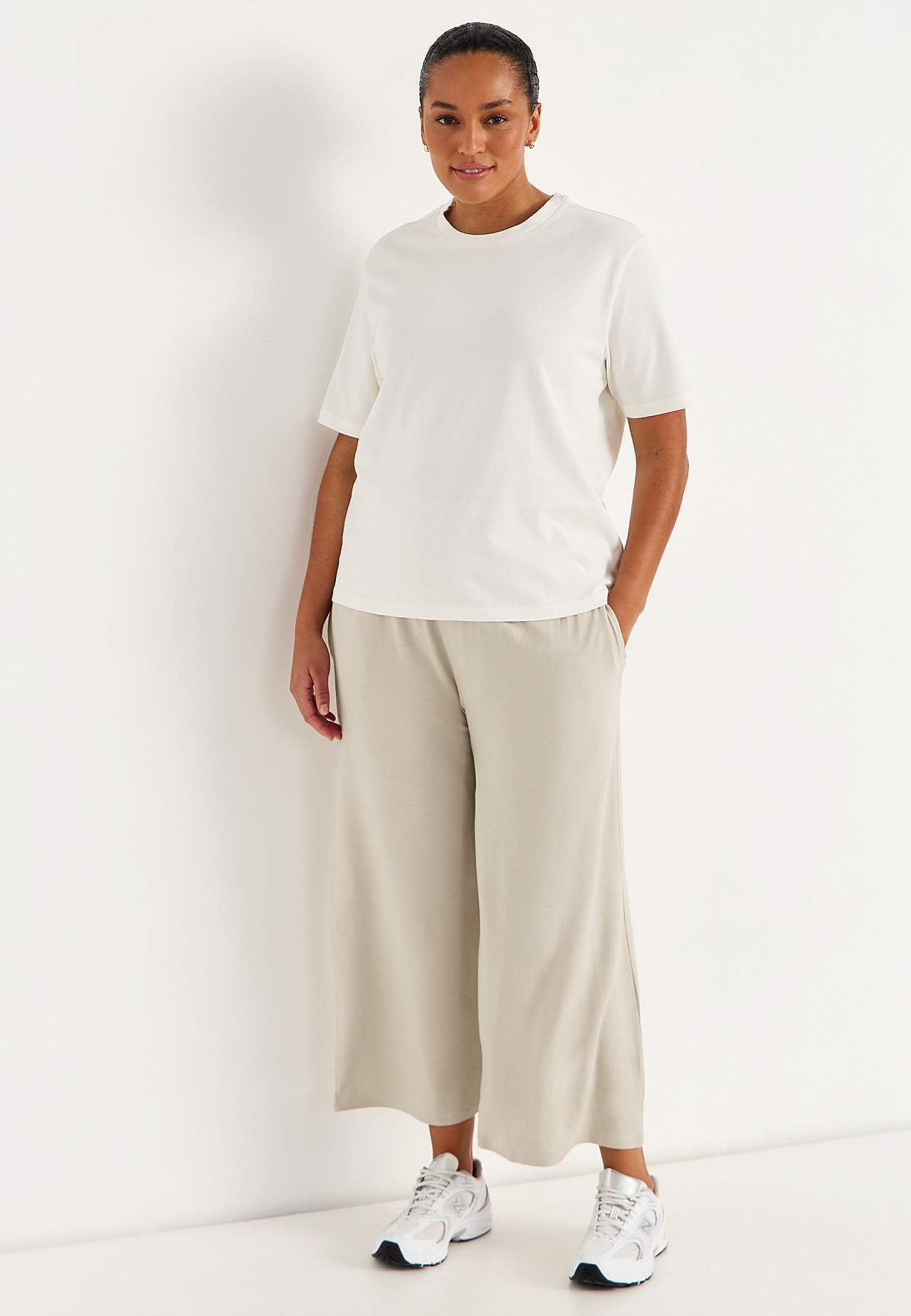 Elastse vöökohaga trikotaažpüksid Liv