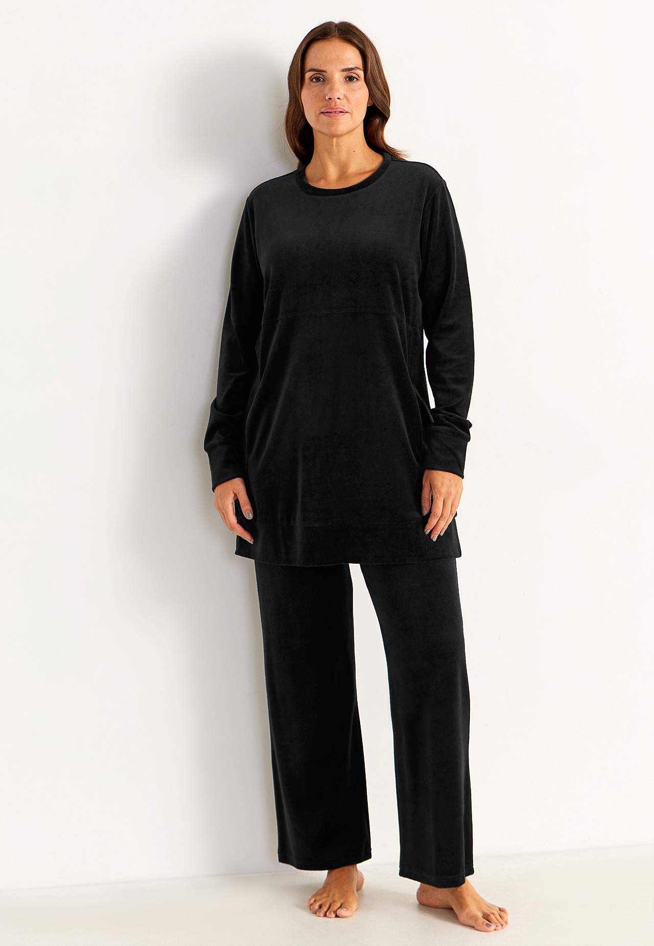 Pikk veluurist tuunika