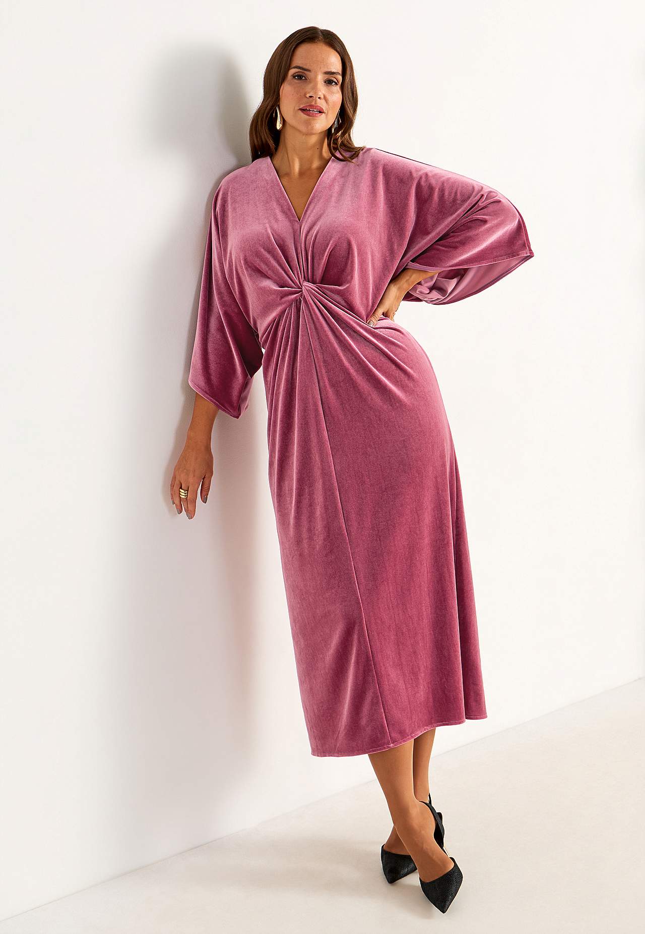Elegantne sametist kaftan-kleit