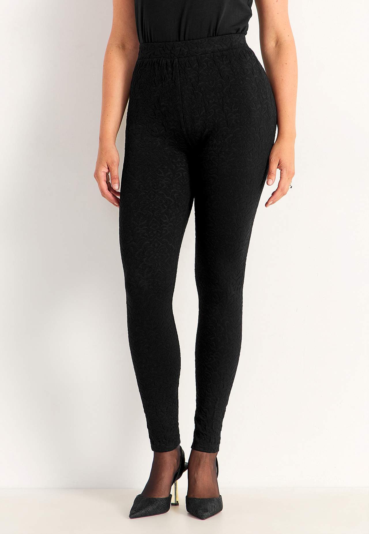 Struktuurse mustriga retuusid