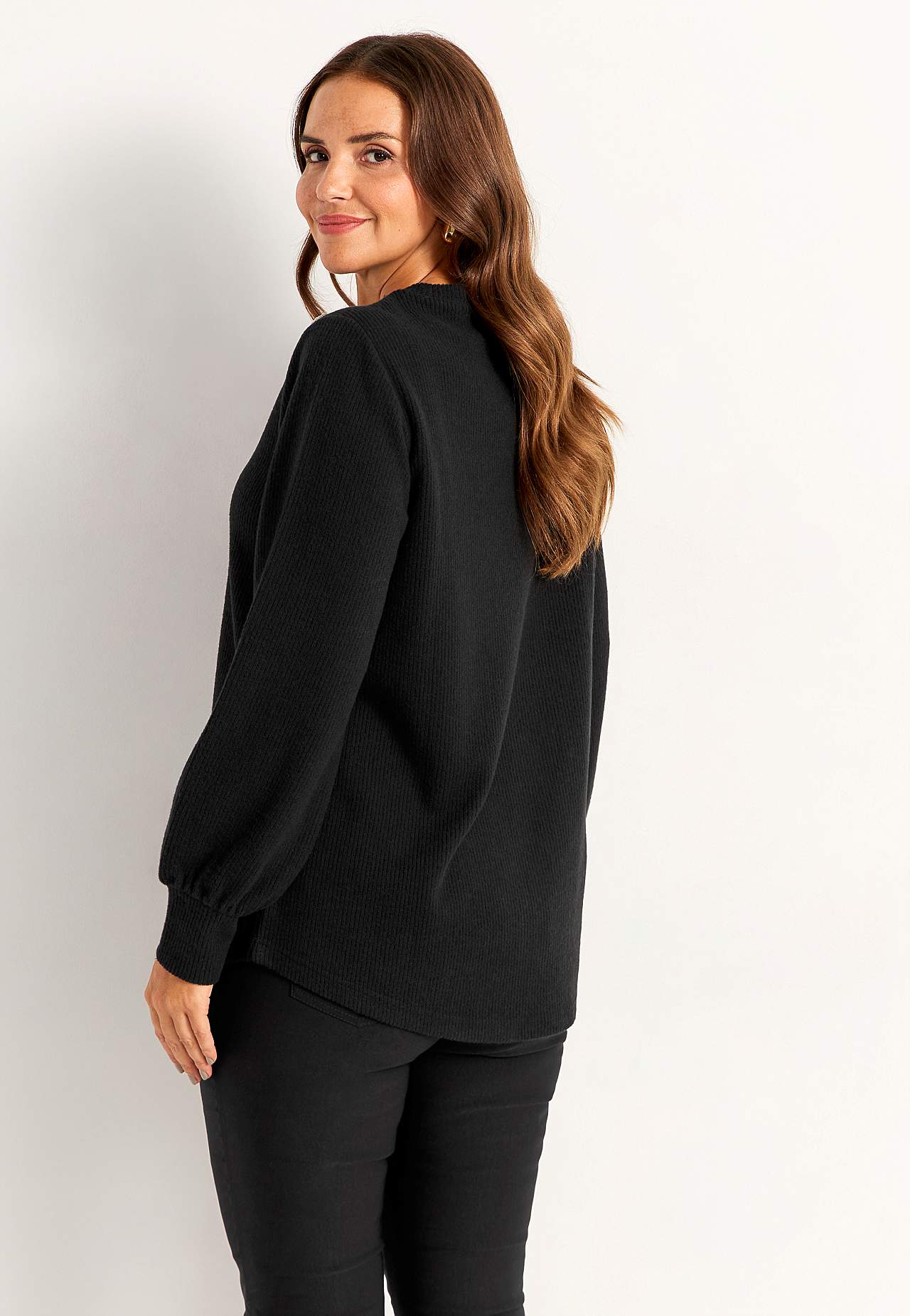 Nööpkaunistustega tuunika