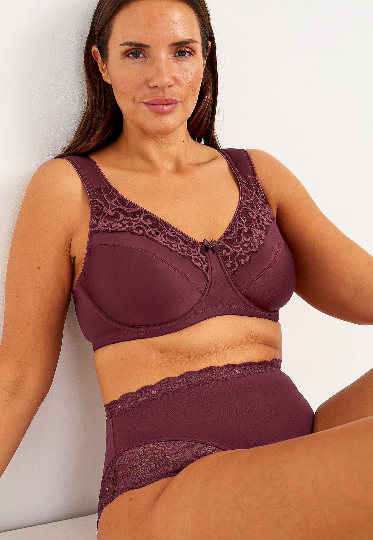 Tugikaartega rinnahoidja