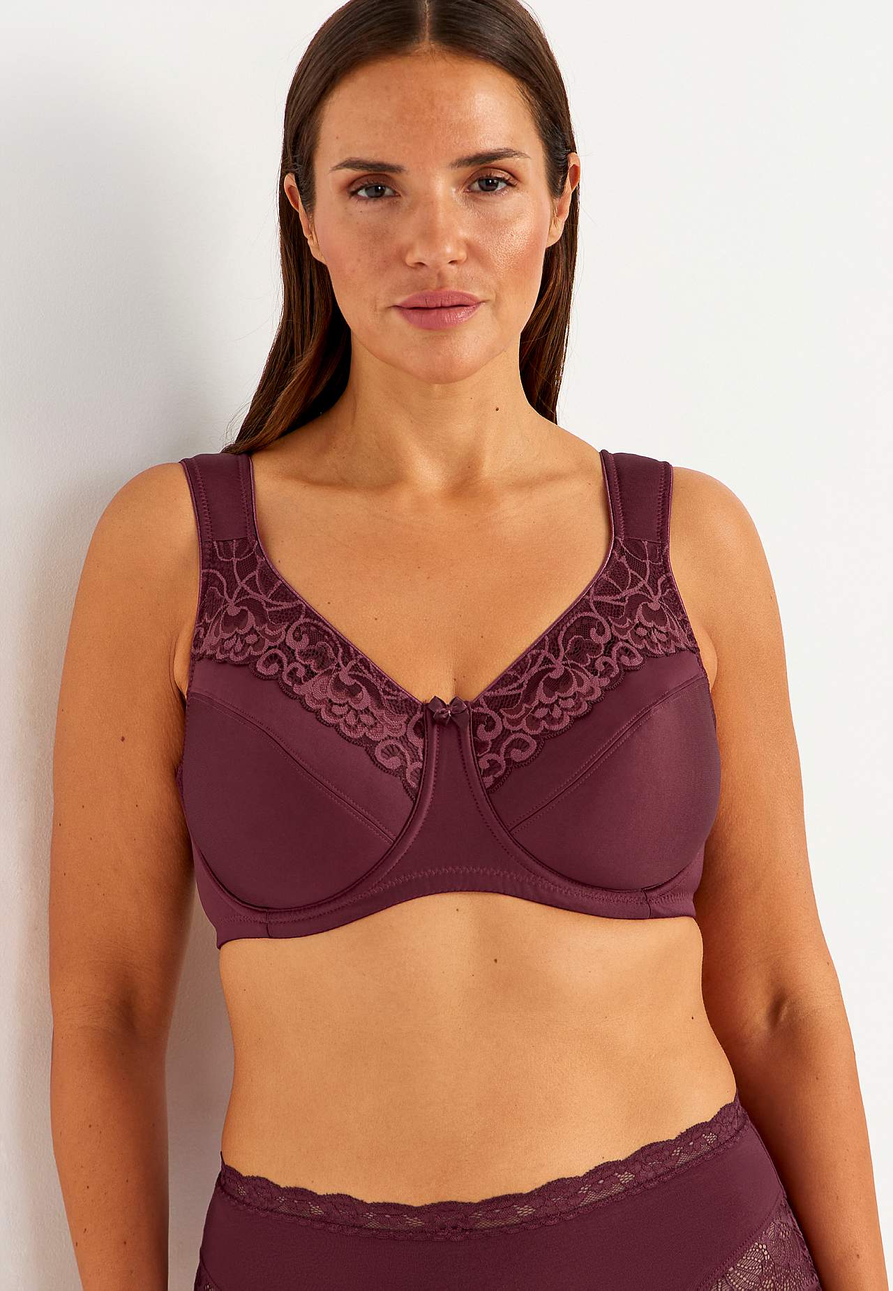 Tugikaartega rinnahoidja